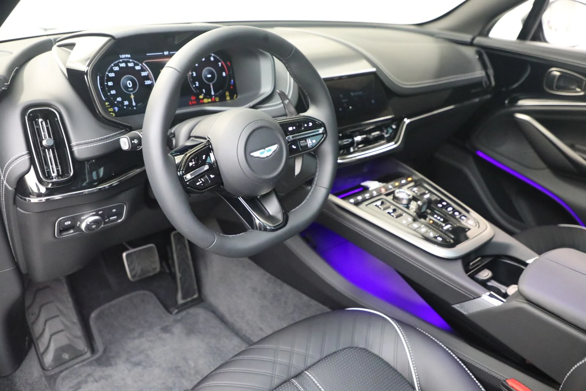 mph019_3028101094_New_2026_Aston_Martin_DBX_707_1767813169_2f020c4a03