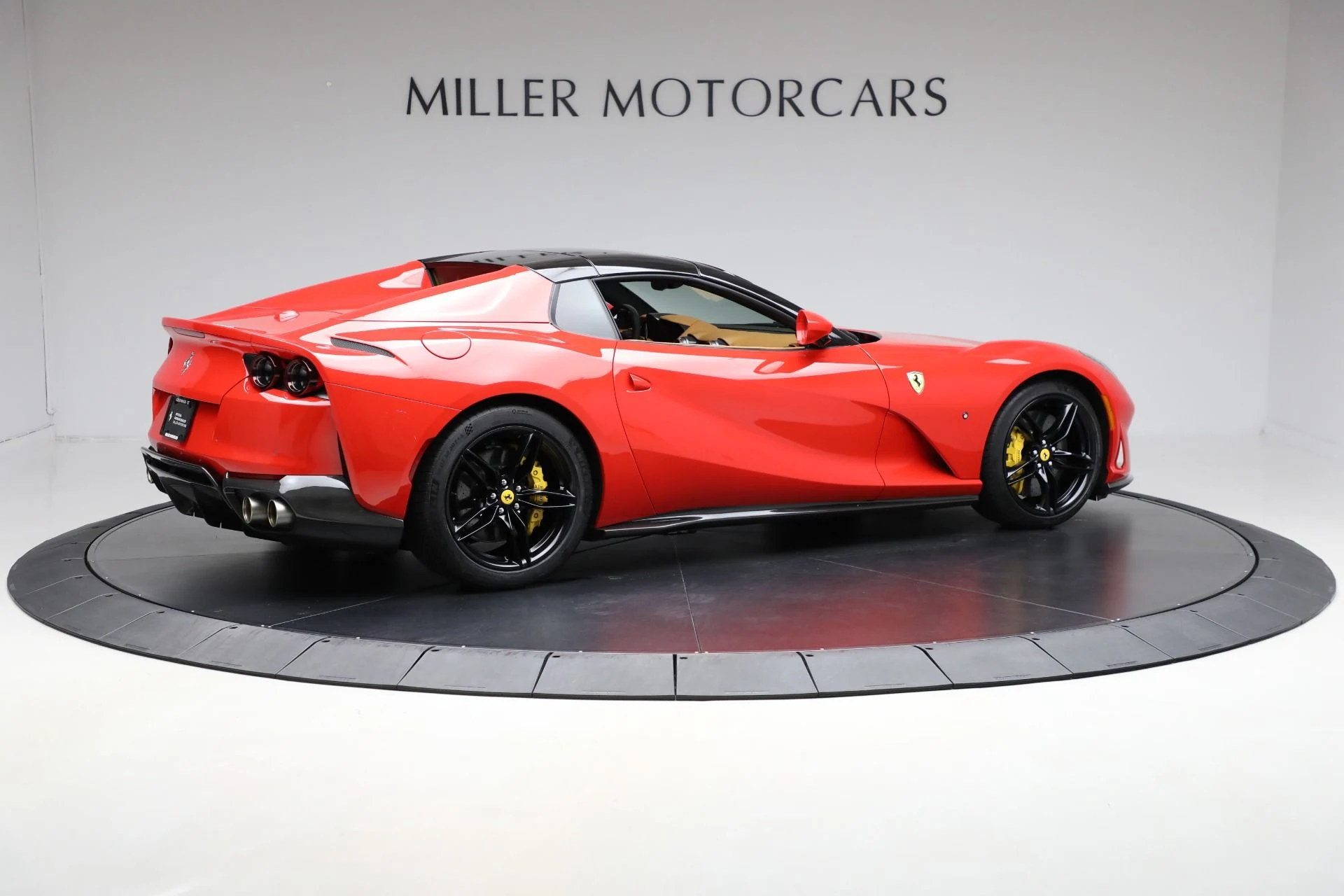 mph019_3030319078_Used_2023_Ferrari_812_GTS_b29ea86aaf