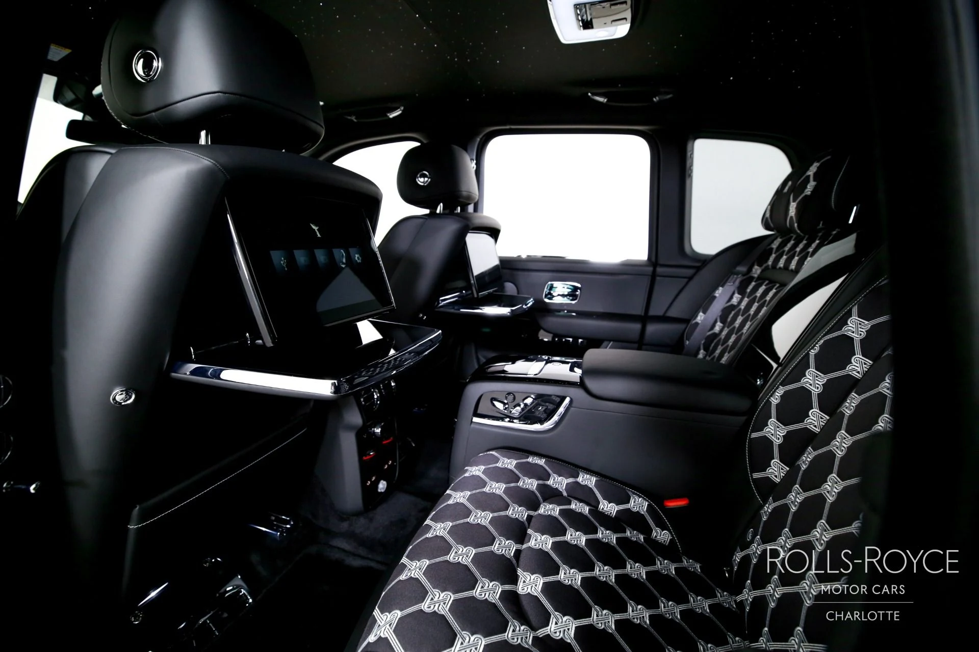 mph019_3030756164_Used_2026_Rolls_Royce_Cullinan_1765392948_b0f1964e8c