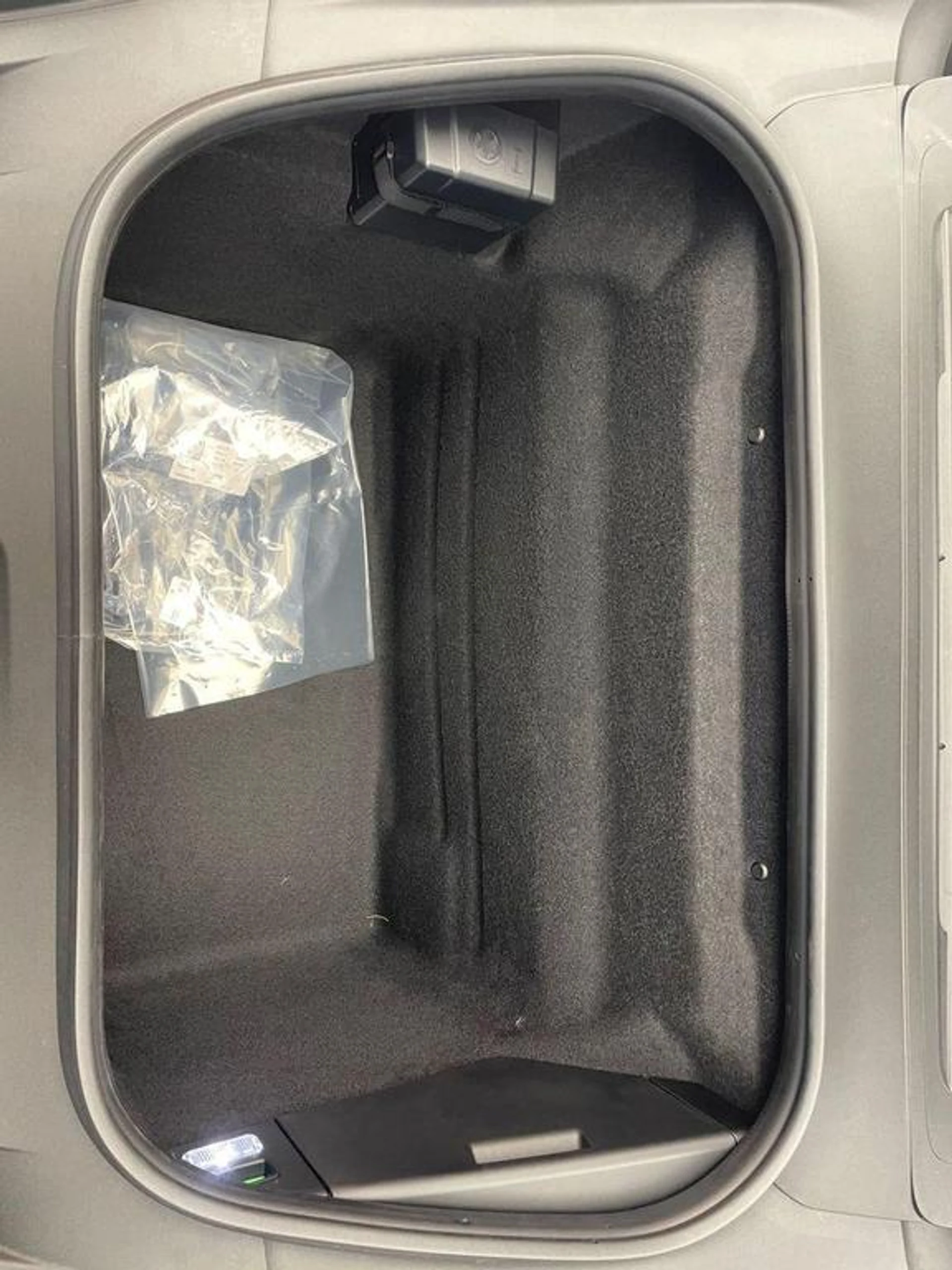 mph019_303338974_AZ_9k_SMUG_Fx_yo_F4qw_GIQ_3z_Tp2g_9a2b6633ba