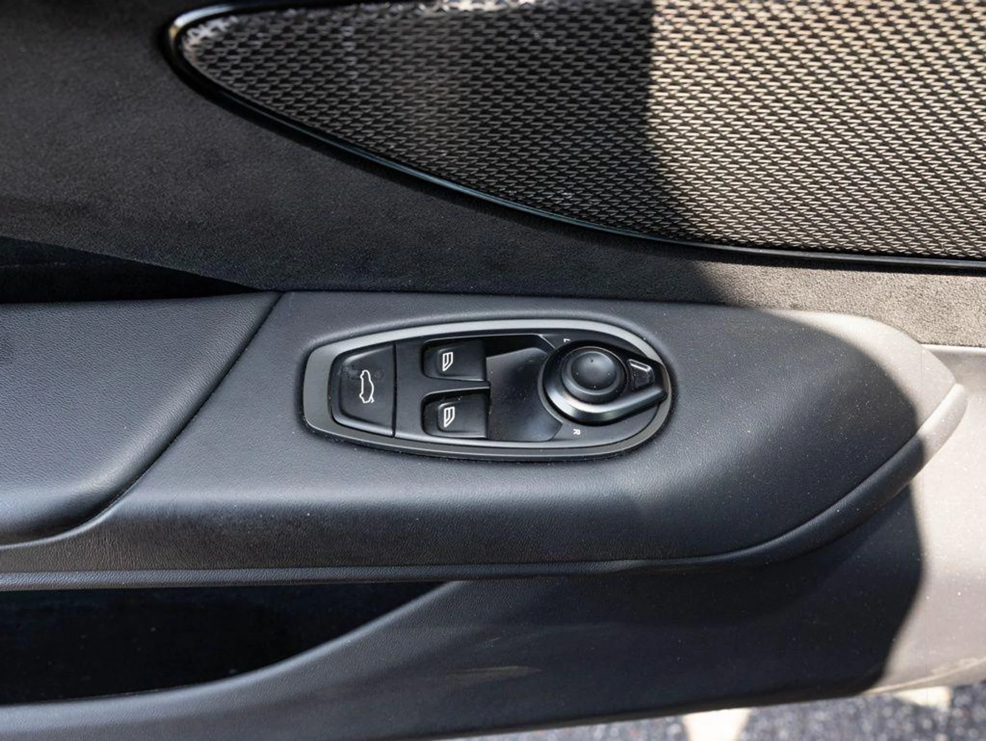 mph019_3039575094_504556717_69c7d5ddbe5600699b471fef_851f416243