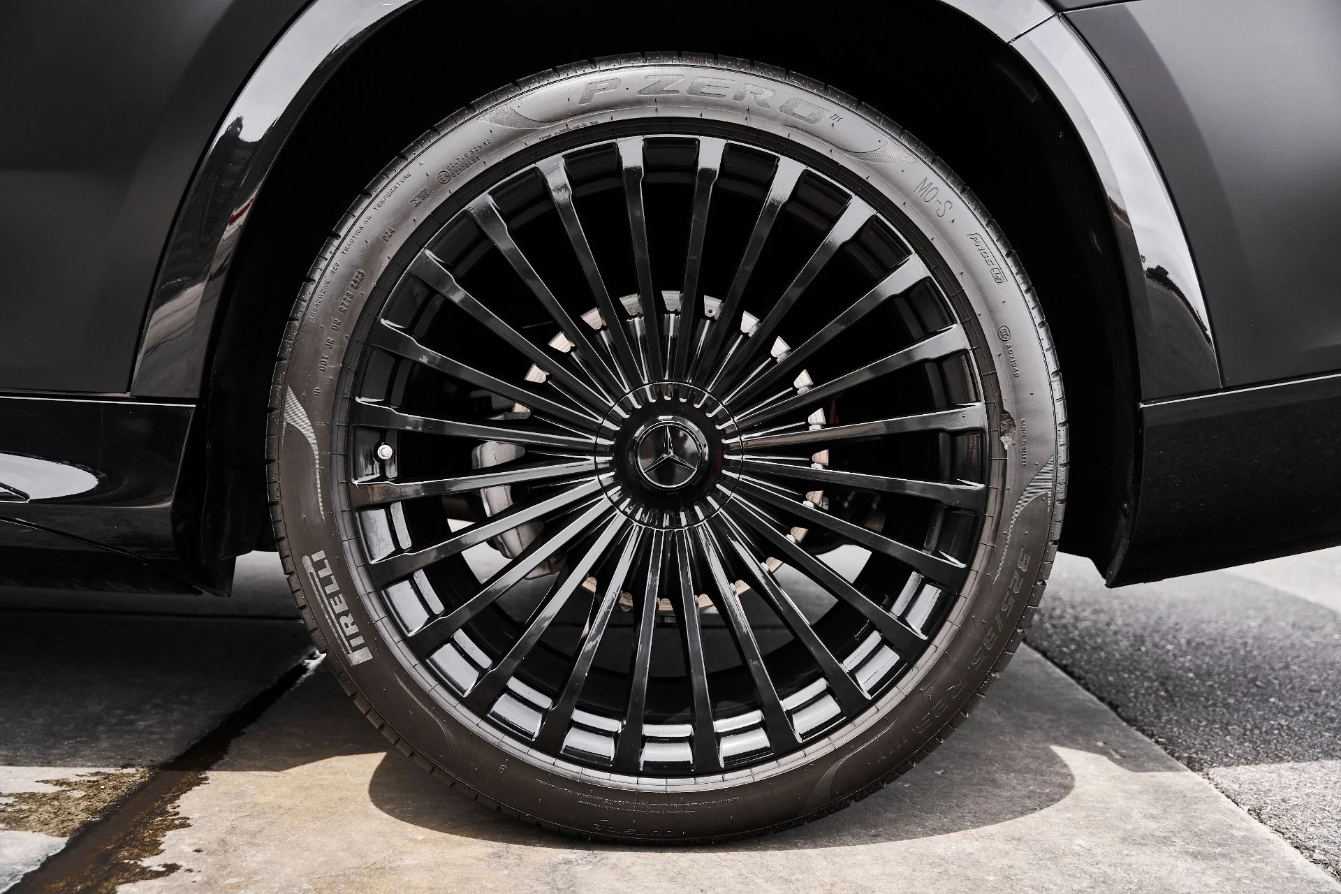 mph019_3043606555_Used_2024_Mercedes_Benz_GLS_Maybach_GLS_600_1776550572_90ad265acc