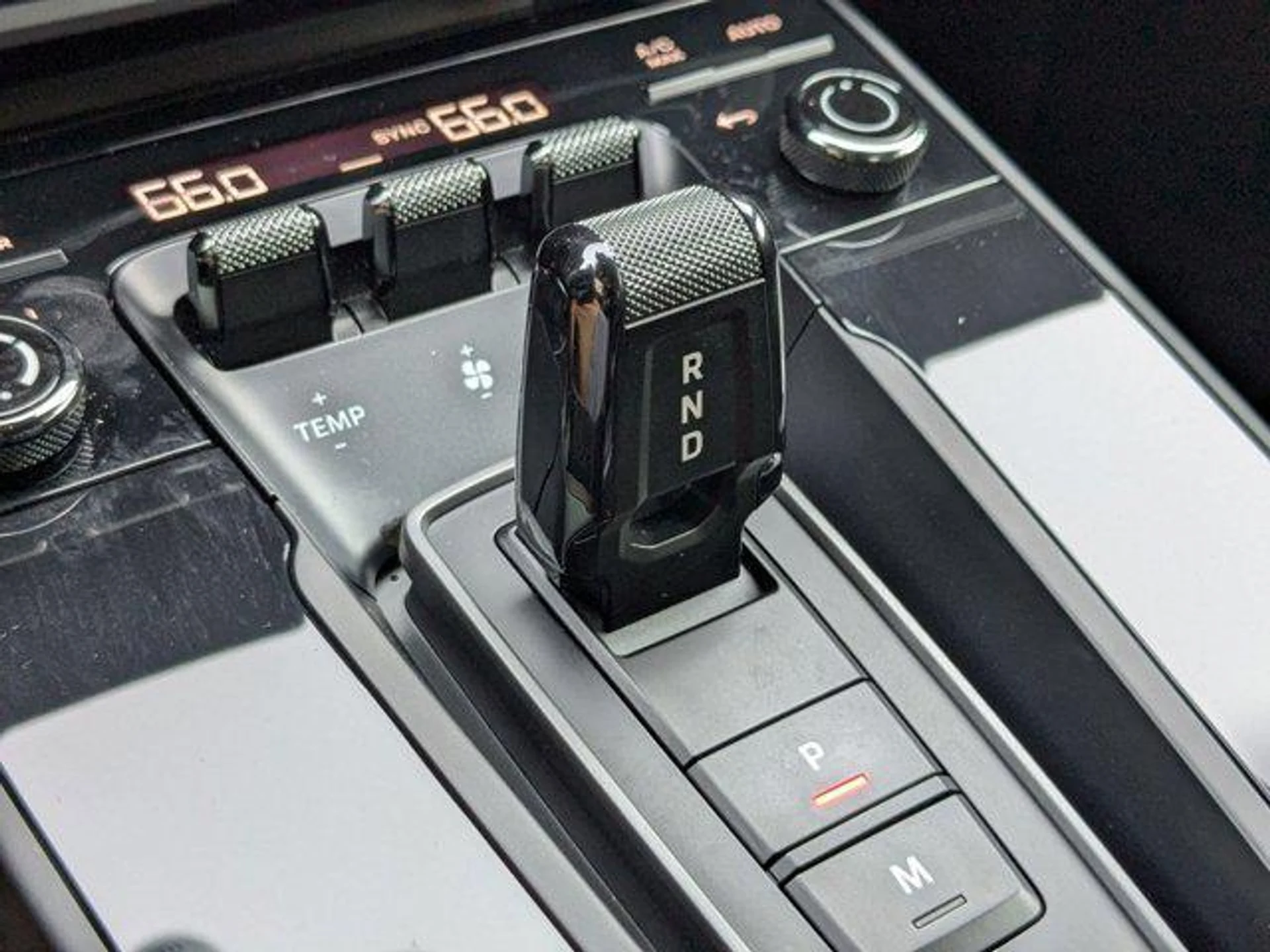 mph019_3050536800_CW_Ob_G_Ts_F_Oi_Io0_B0rx_G_Xhxd_R350s_f58c2bf1ce