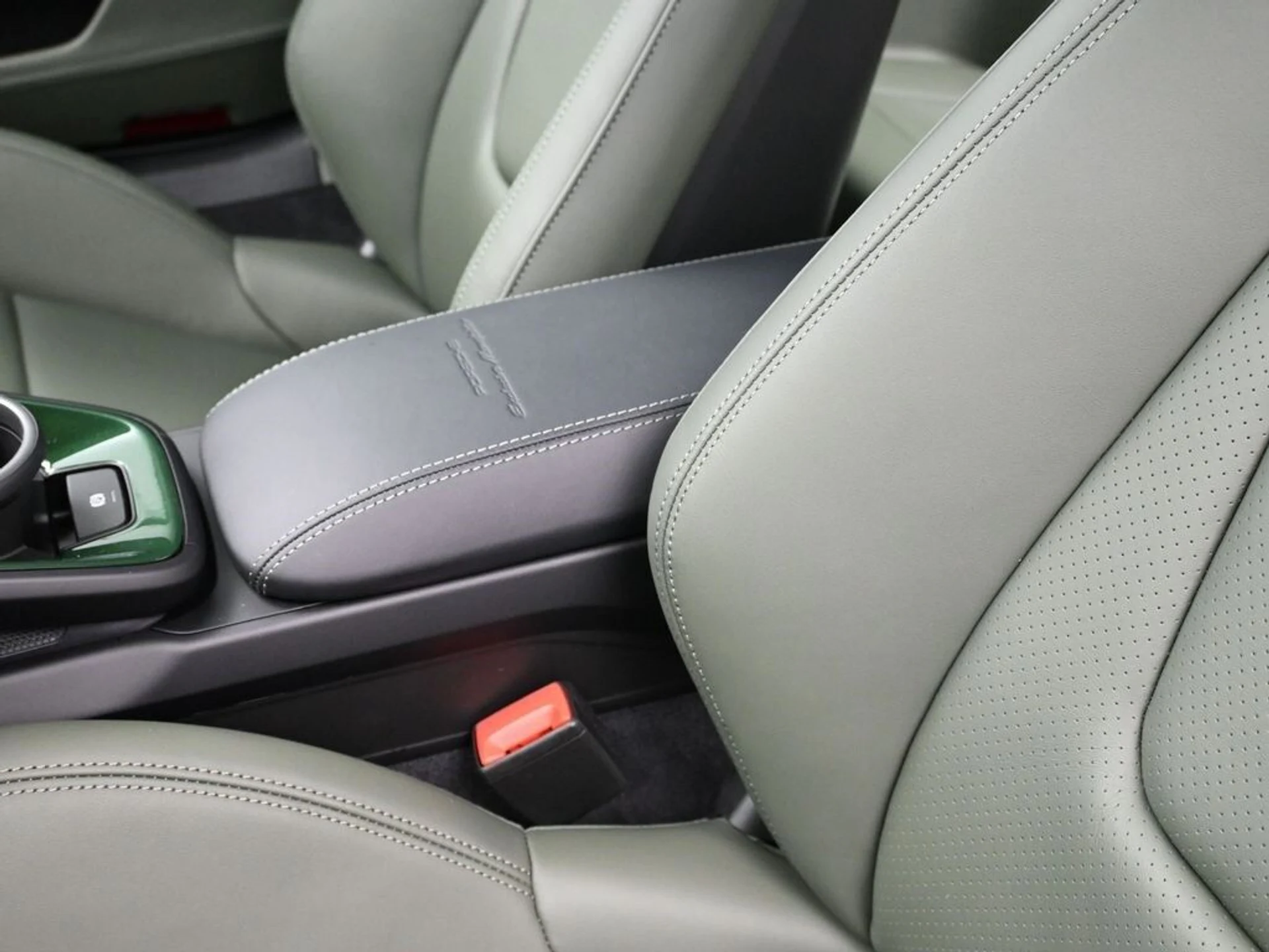 mph019_3051168973_44dc2aef34479dac4e0aab8e98ee5c85x_10ad7506b2