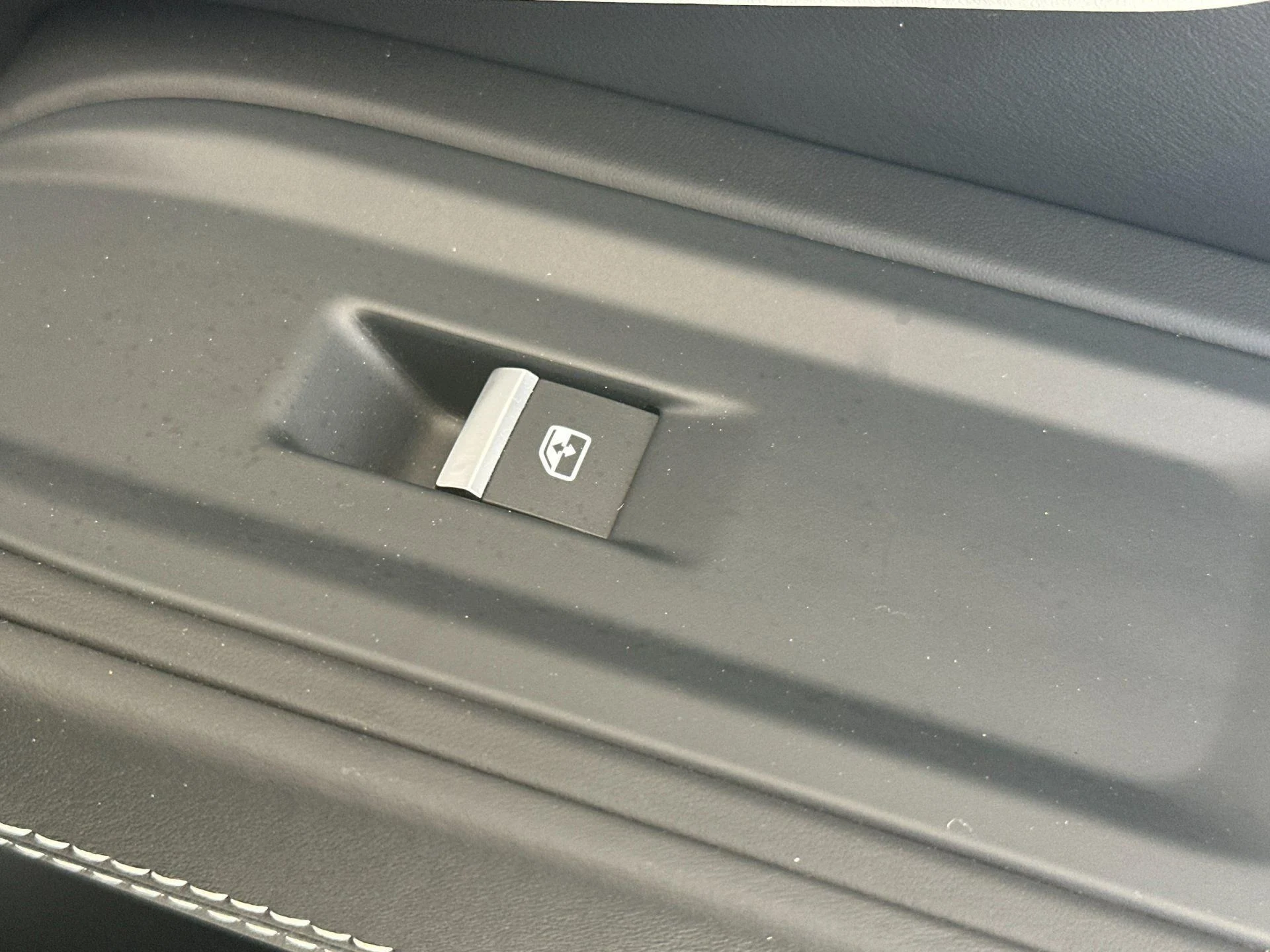 mph019_3069374159_Used_2020_Lamborghini_Urus_1775203728_7901458b64