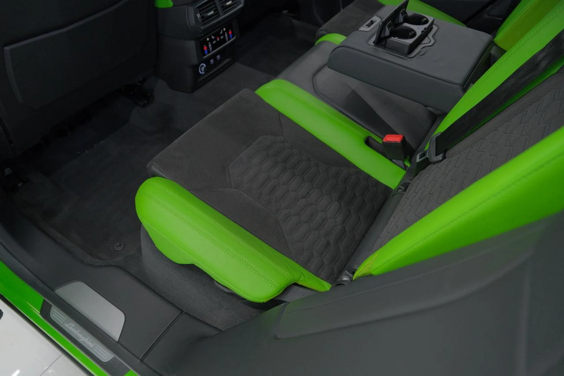 mph019_3069412629_c89562a2c3ef5d478ddce08d73620839_1893d0a50e