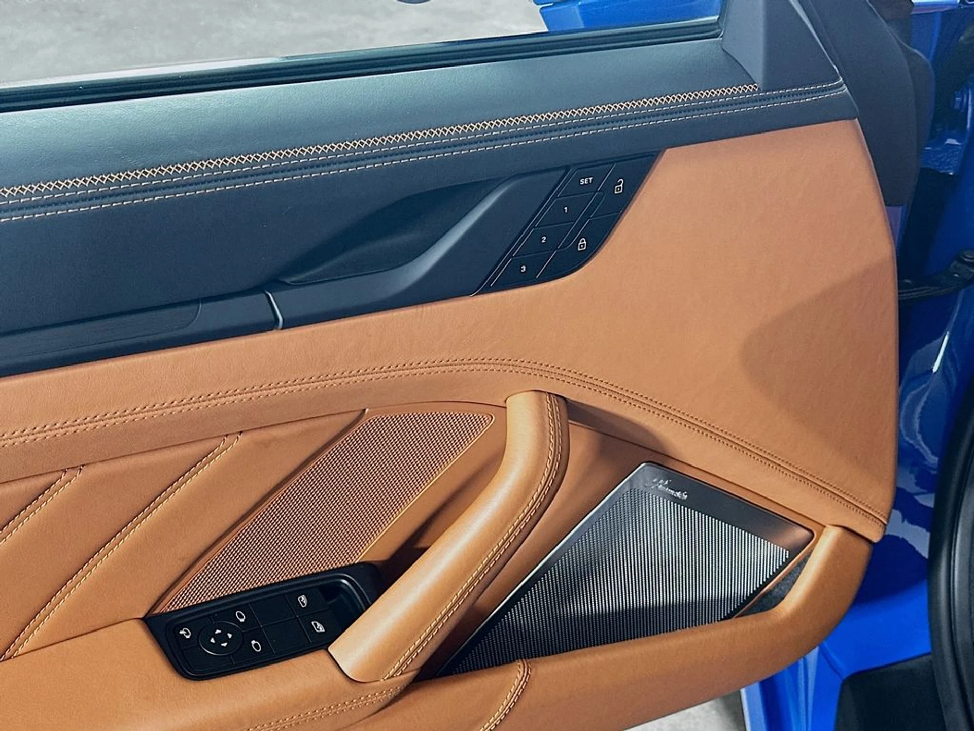 mph019_3071691212_6eb53cfbbf05ba940e43ed5dede545b2x_c849930cd4