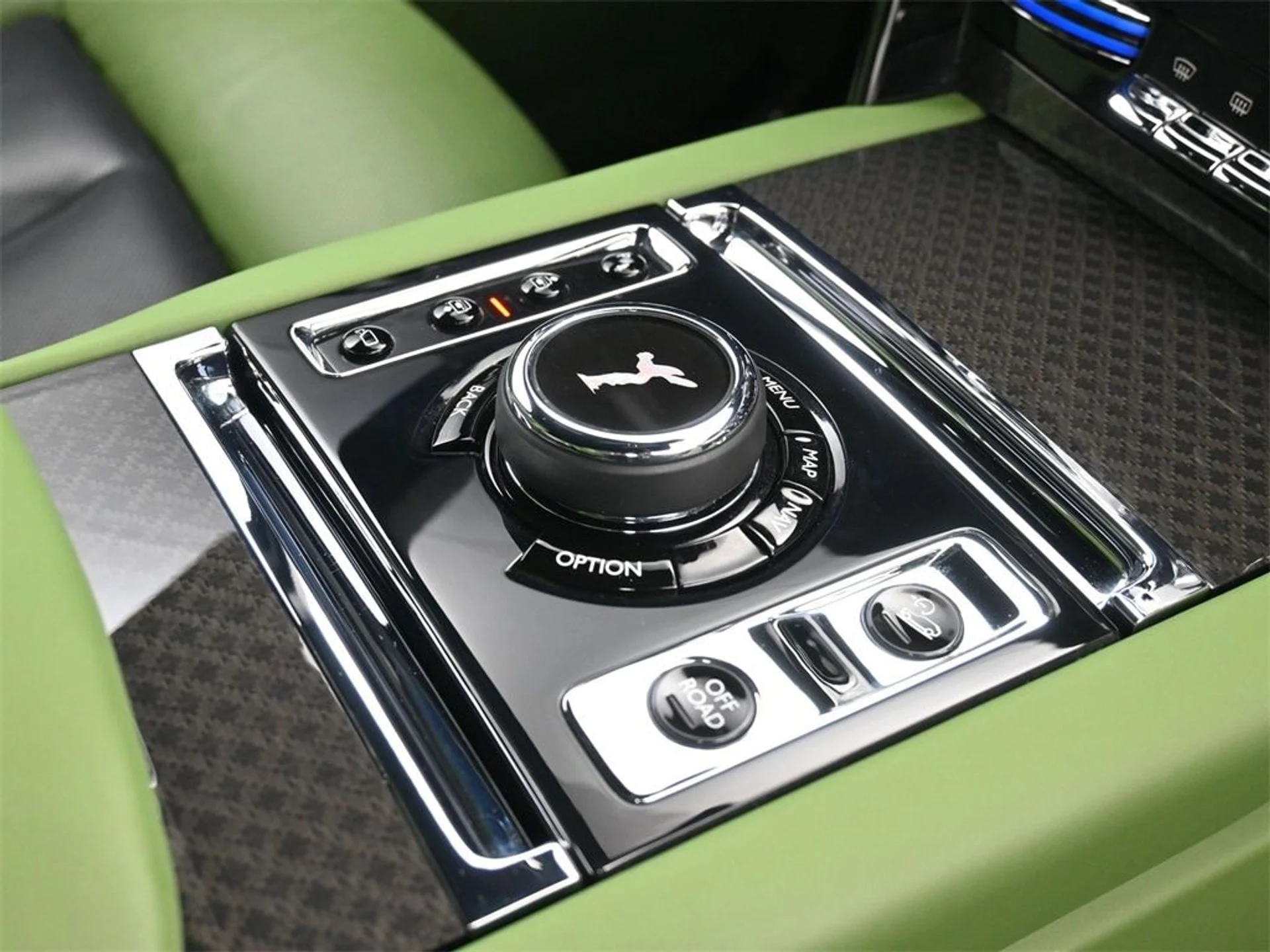 mph019_3073926189_f56e4748f49f05685c7f0585f0fdf7c0x_f98c483c96