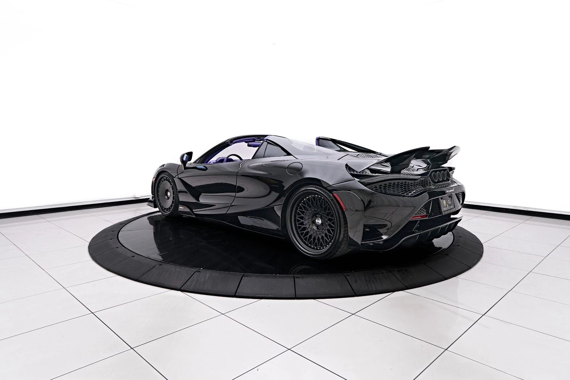 mph019_3080064943_Used_2022_Mc_Laren_765_LT_Base_1753480618_b50fd32cd5