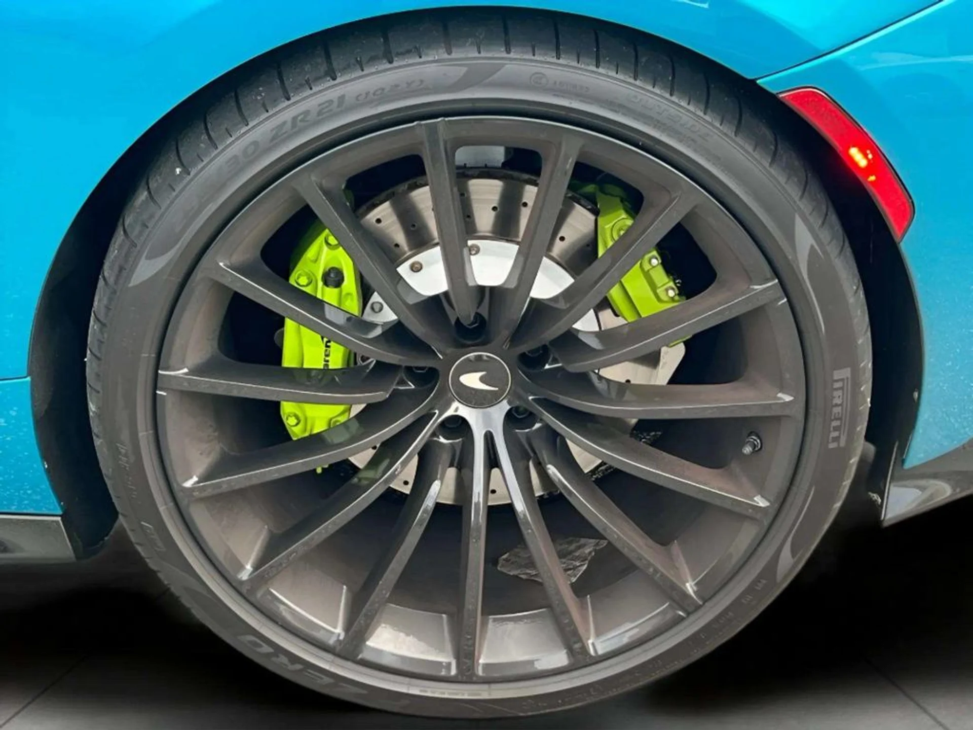 mph019_3082184537_e954ee20feb2cf894d60ab7ffdd8e28ax_ae6e4eeff0