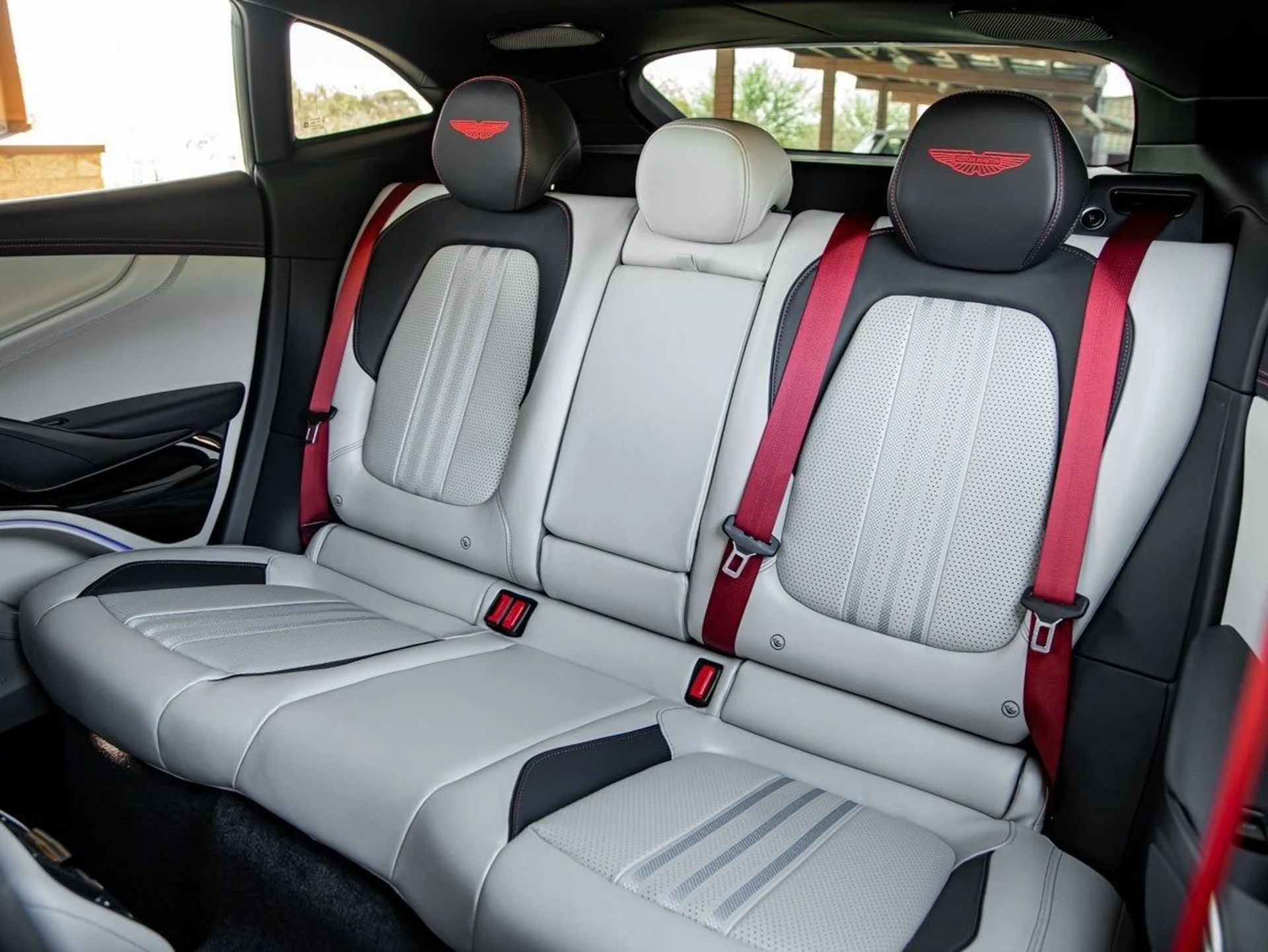 mph019_3085608537_20_3c41d15721