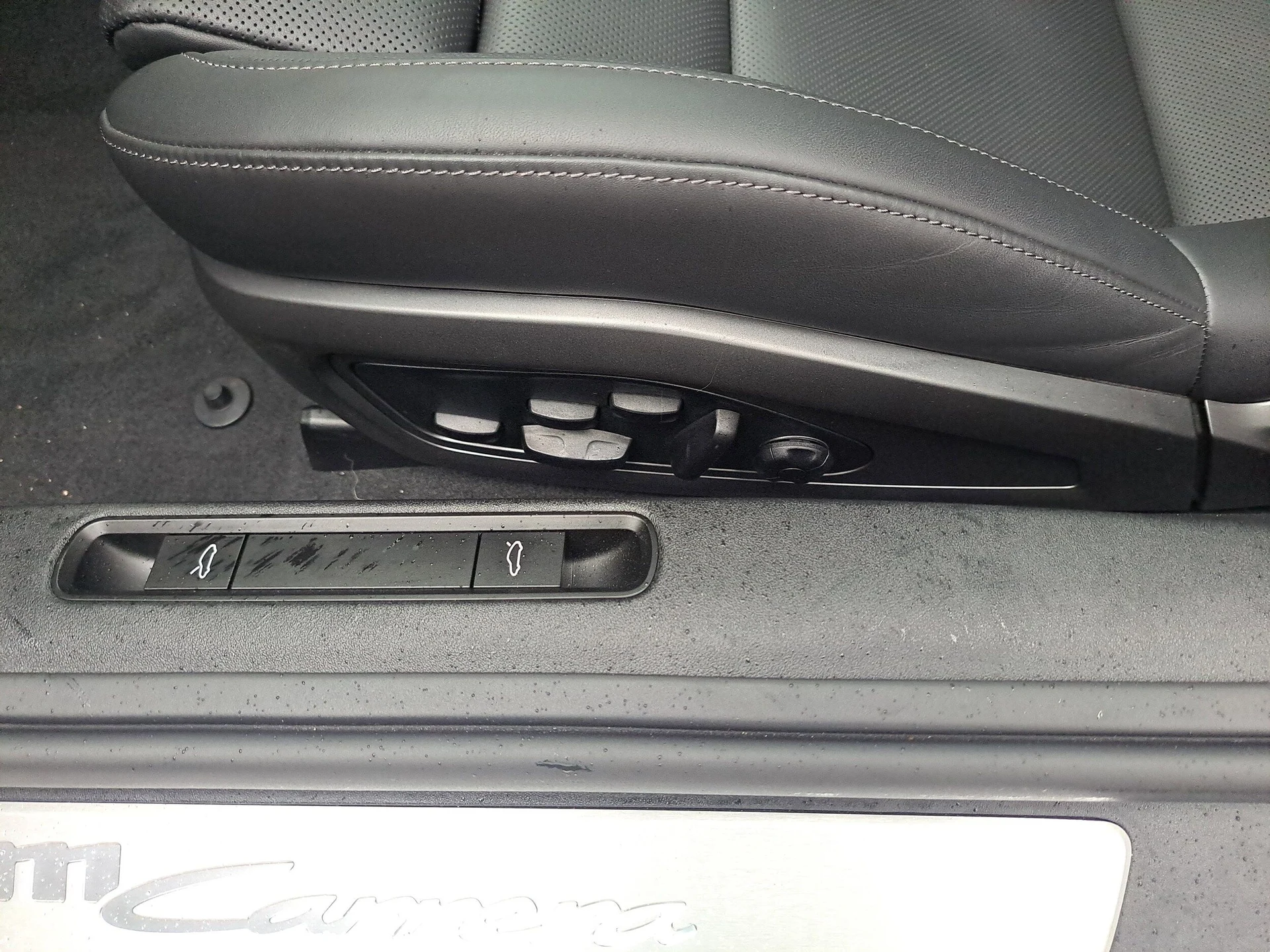 mph019_3093136094_0127e03cc19e38b7e055e140f54aa243x_cecb3efd63