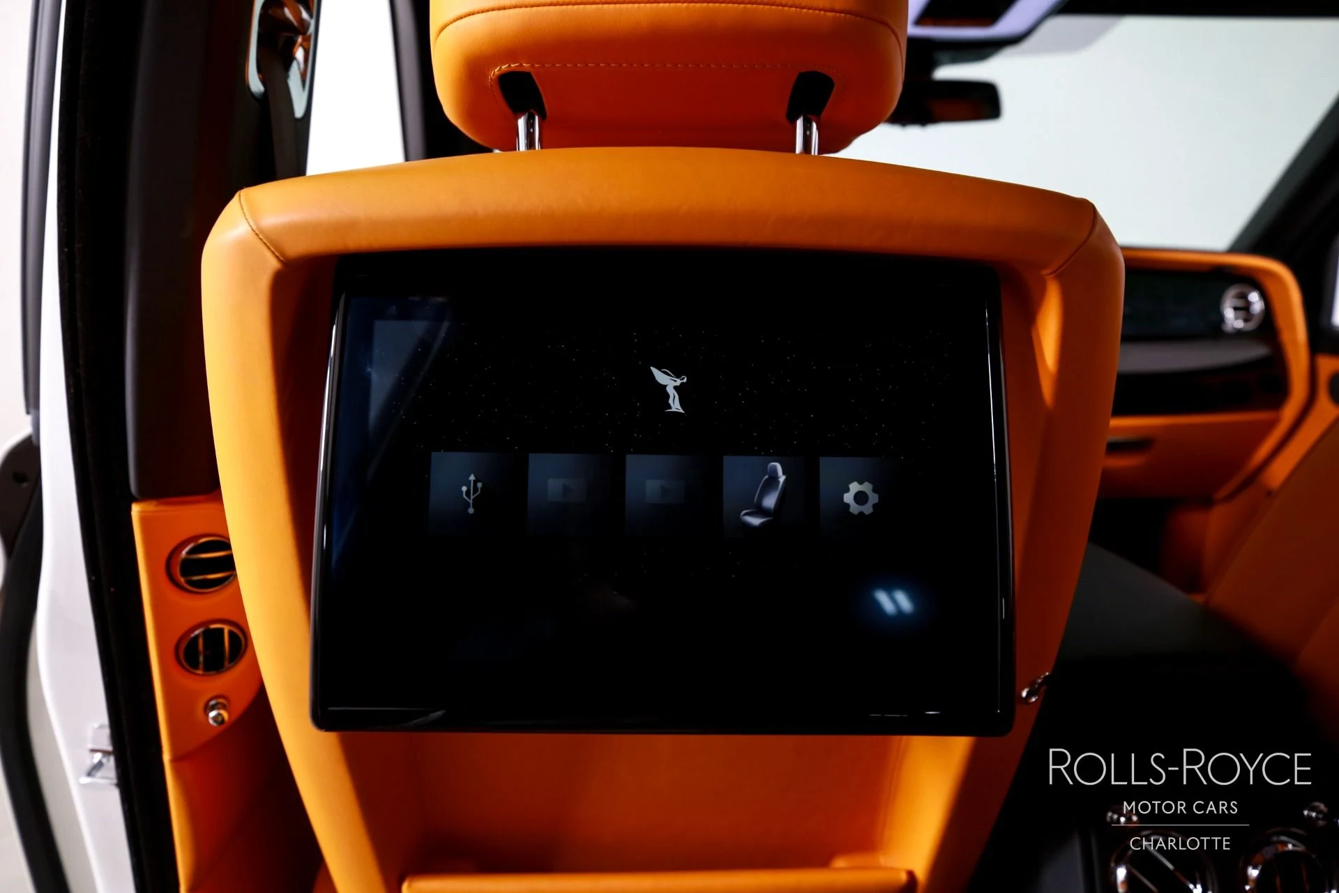 mph019_3094084051_Used_2025_Rolls_Royce_Cullinan_1765396756_7fdd80e729