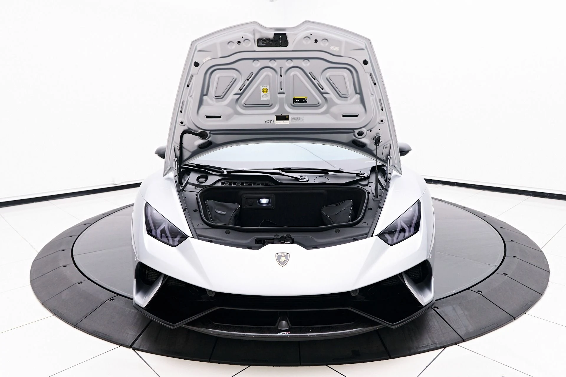 mph019_3095780346_Used_2018_Lamborghini_Huracan_Performante_1761069248_b8fd3427c0