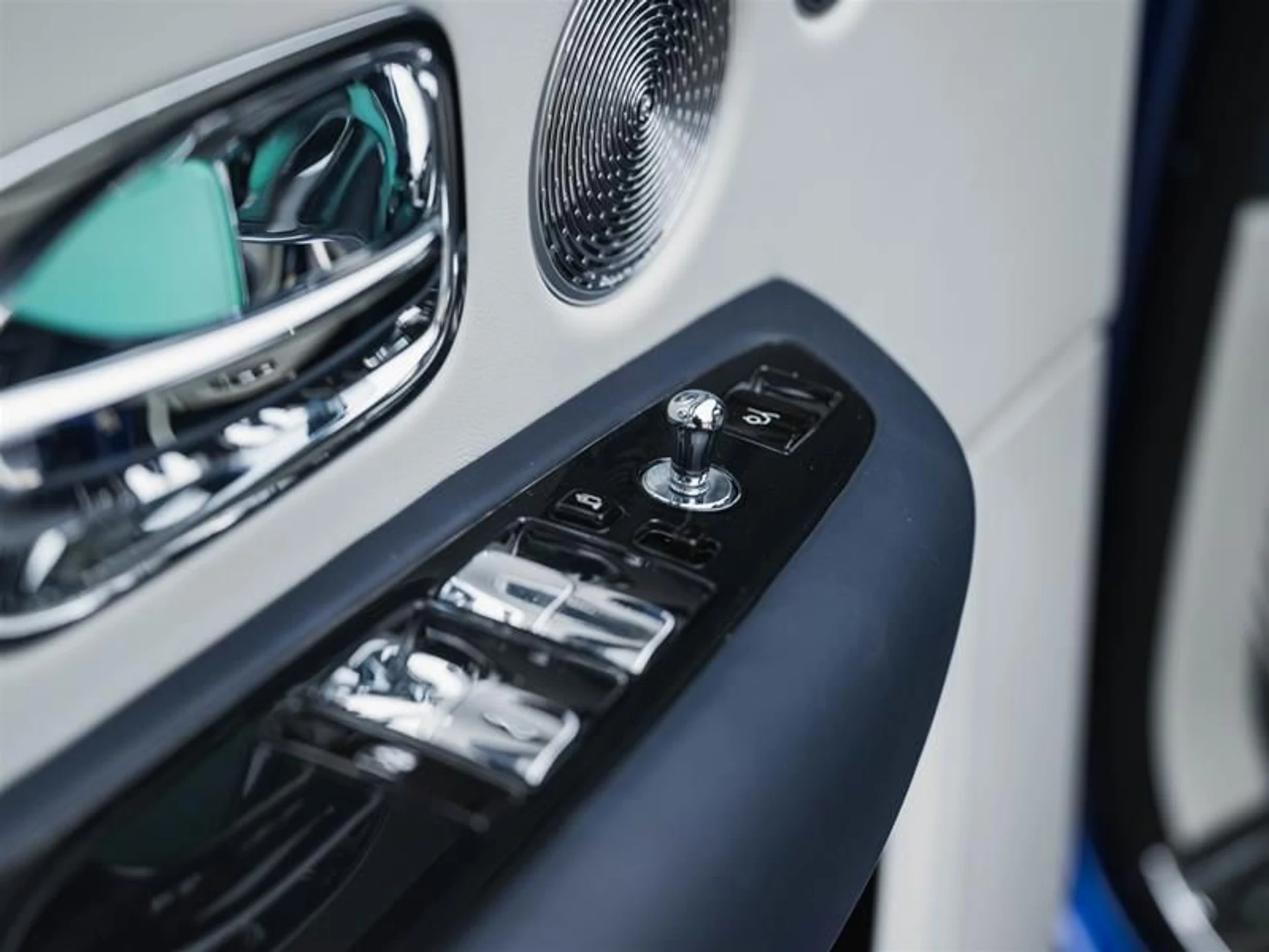 mph019_3096176845_qftvirnw_91deec3277