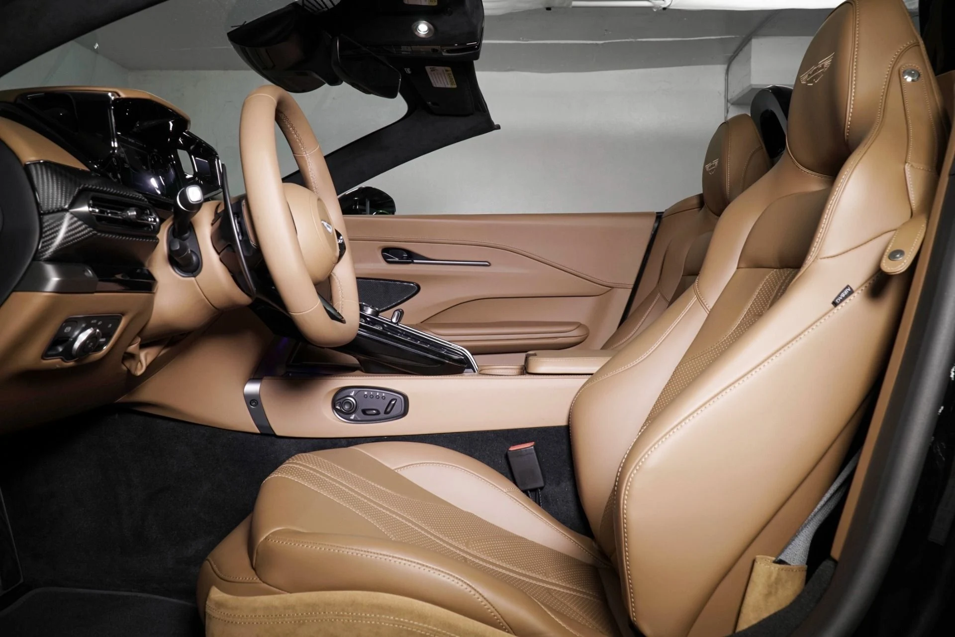 mph019_3098922226_New_2026_Aston_Martin_Vantage_S_1787200959_dcd7d460ed