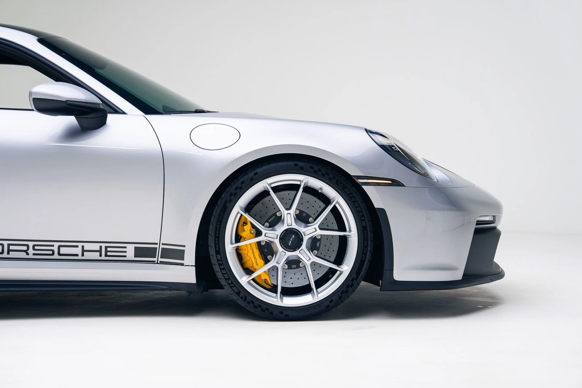 mph019_3100323332_Used_2022_Porsche_911_GT_3_1766184698_9decf1c4cf