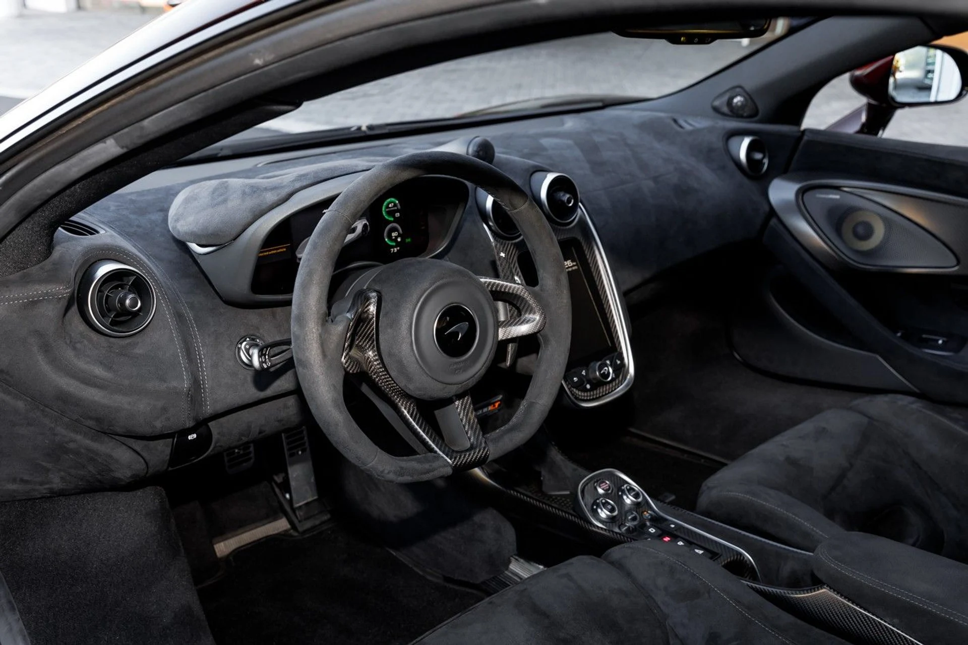 mph019_3110932389_615_p20_l_4e915836e9