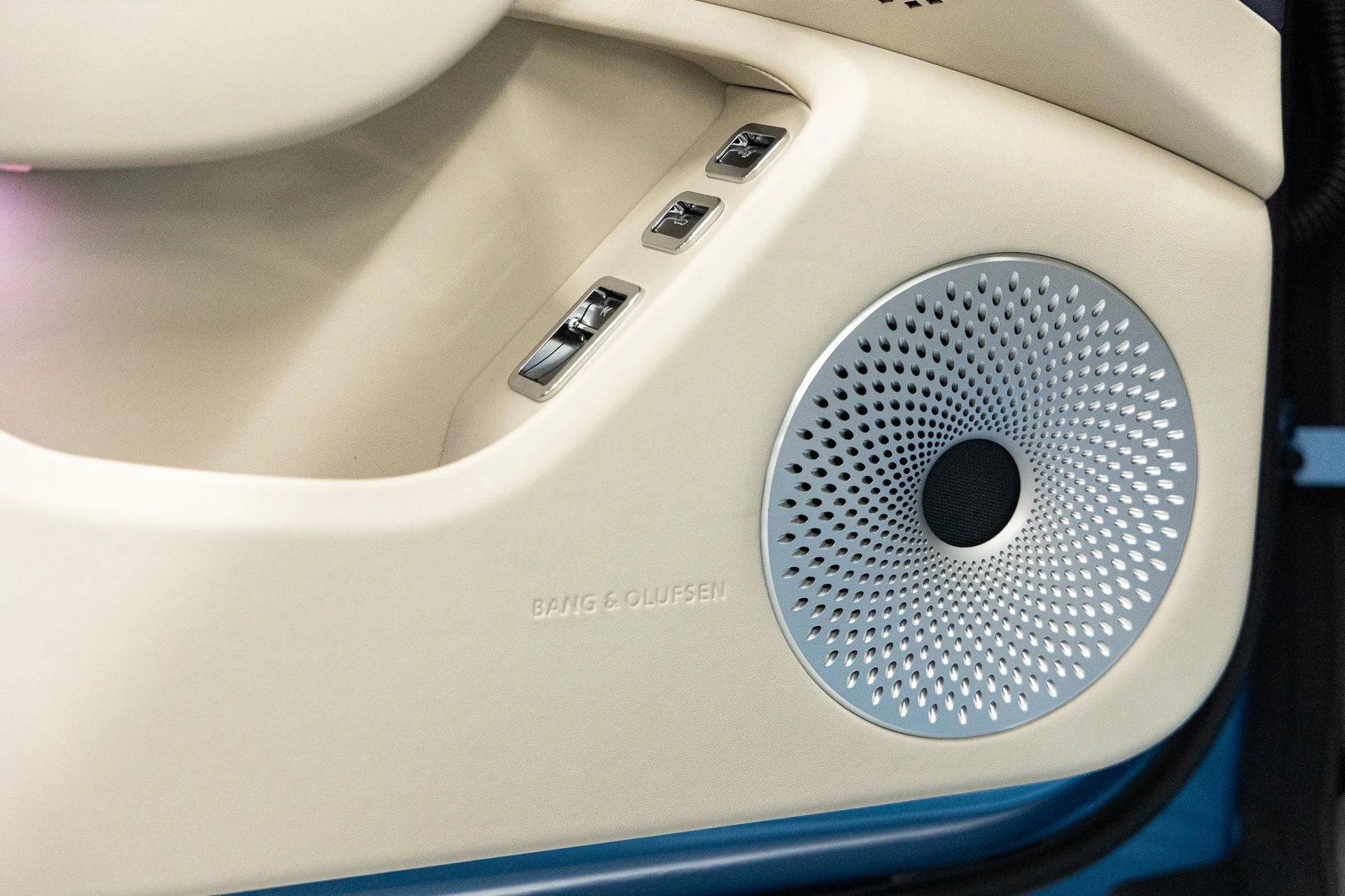 mph019_3117042649_e6600e8814fc7606a422cc9ef5824557x_c7e462d4b4