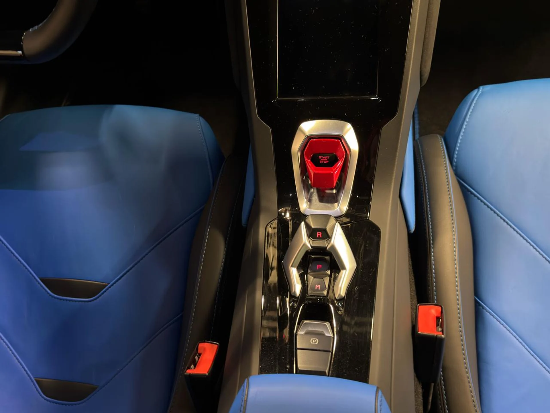 mph019_3120790873_639068614416522586_49e3109a10