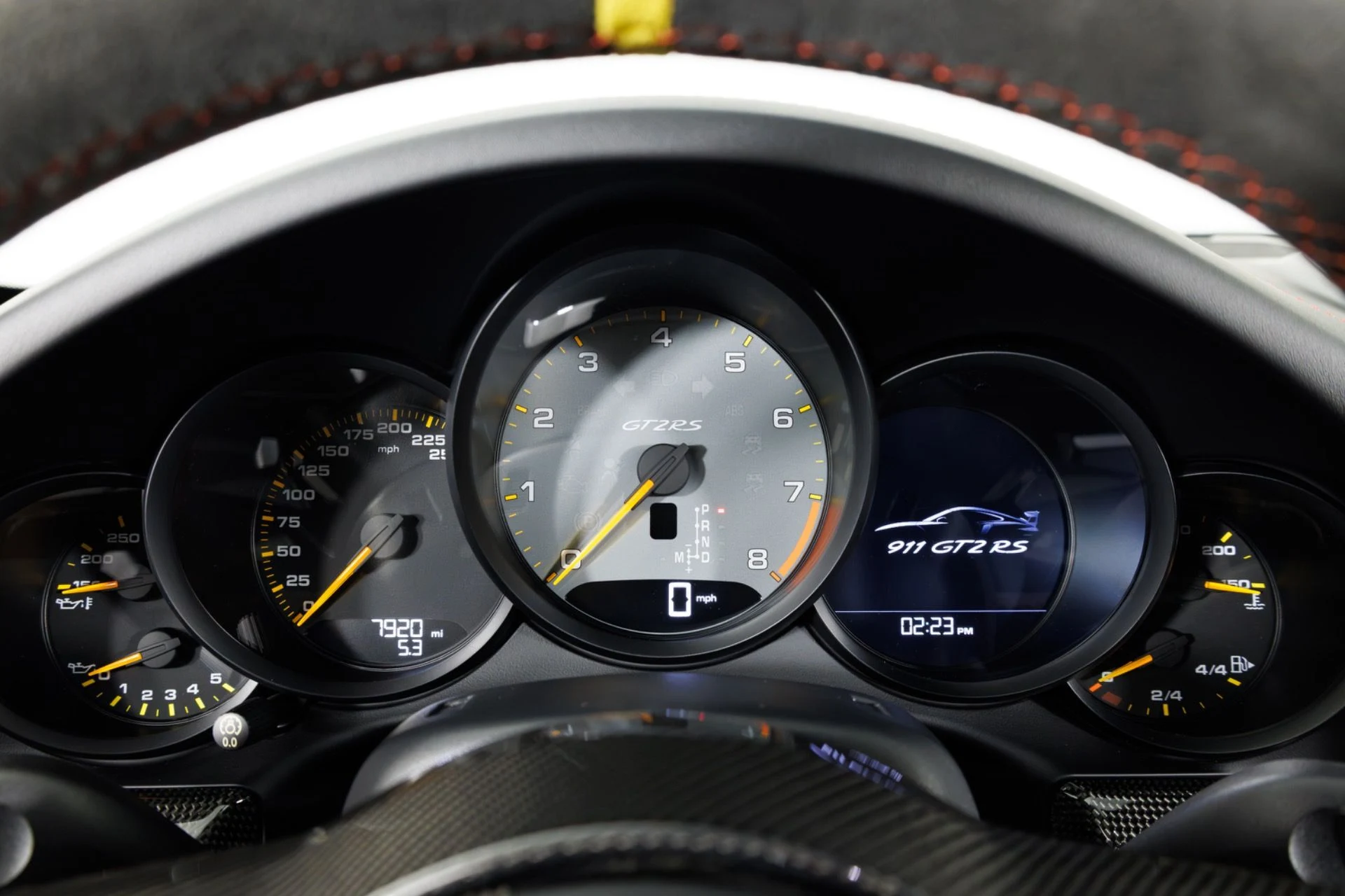 mph019_3123147188_Used_2018_Porsche_911_GT_2_RS_1791916169_dddd3e9d2f