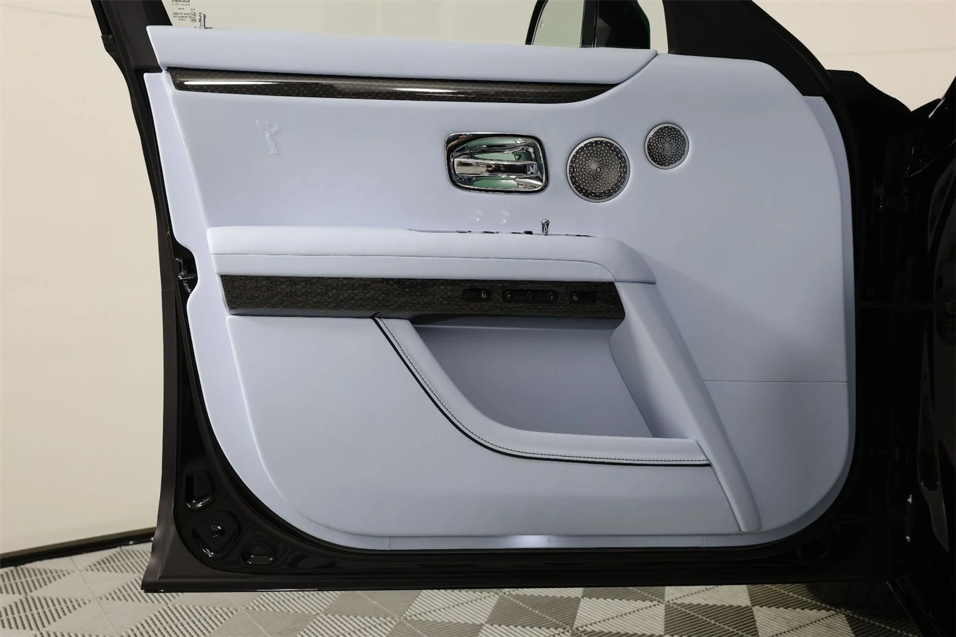 mph019_3128237046_e7d770752a8c4de03524ed603b06ad5f_0774956942