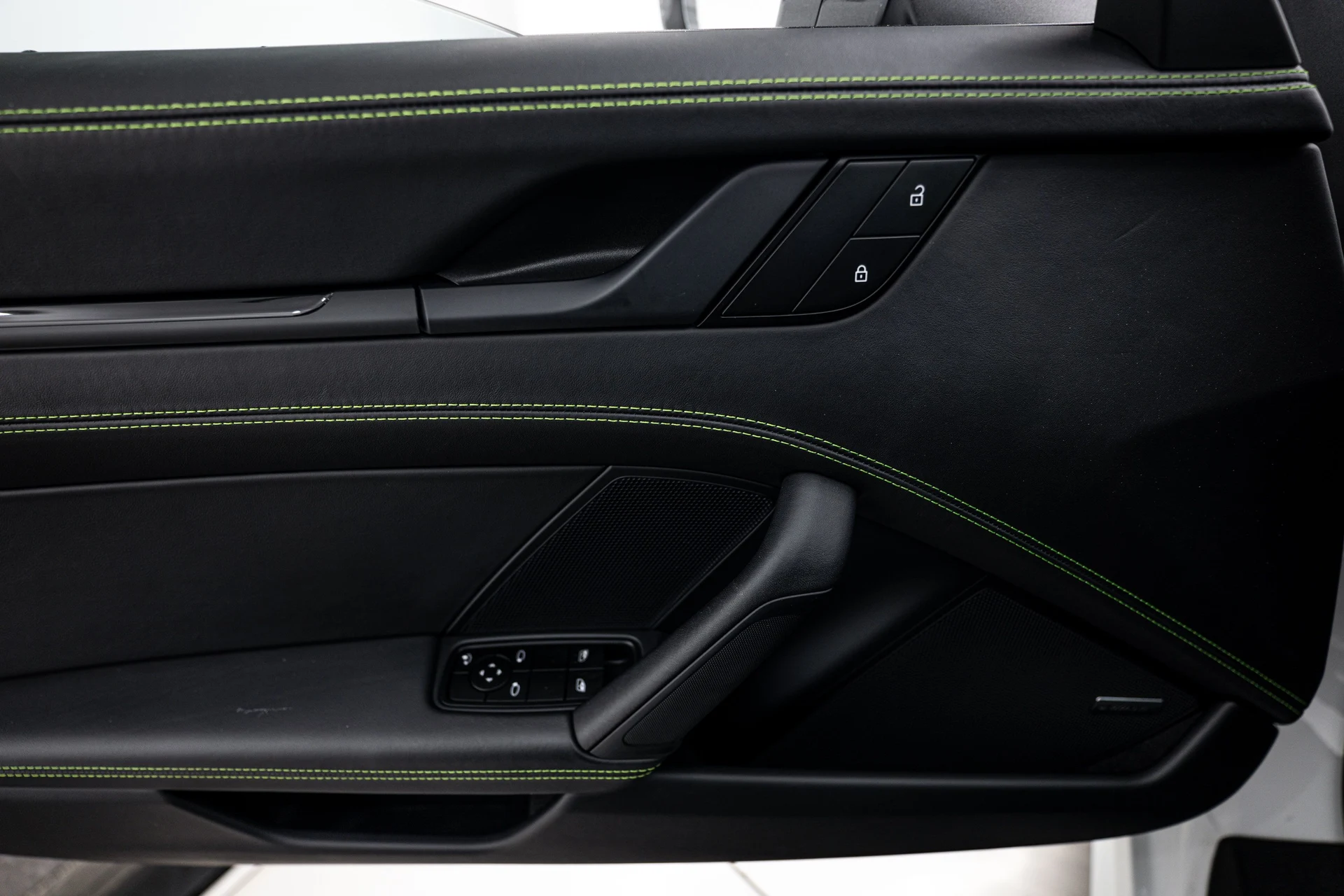 mph019_3172372486_0848d7e02daec7c7726de82216ee1d2e_f1bc4e2017