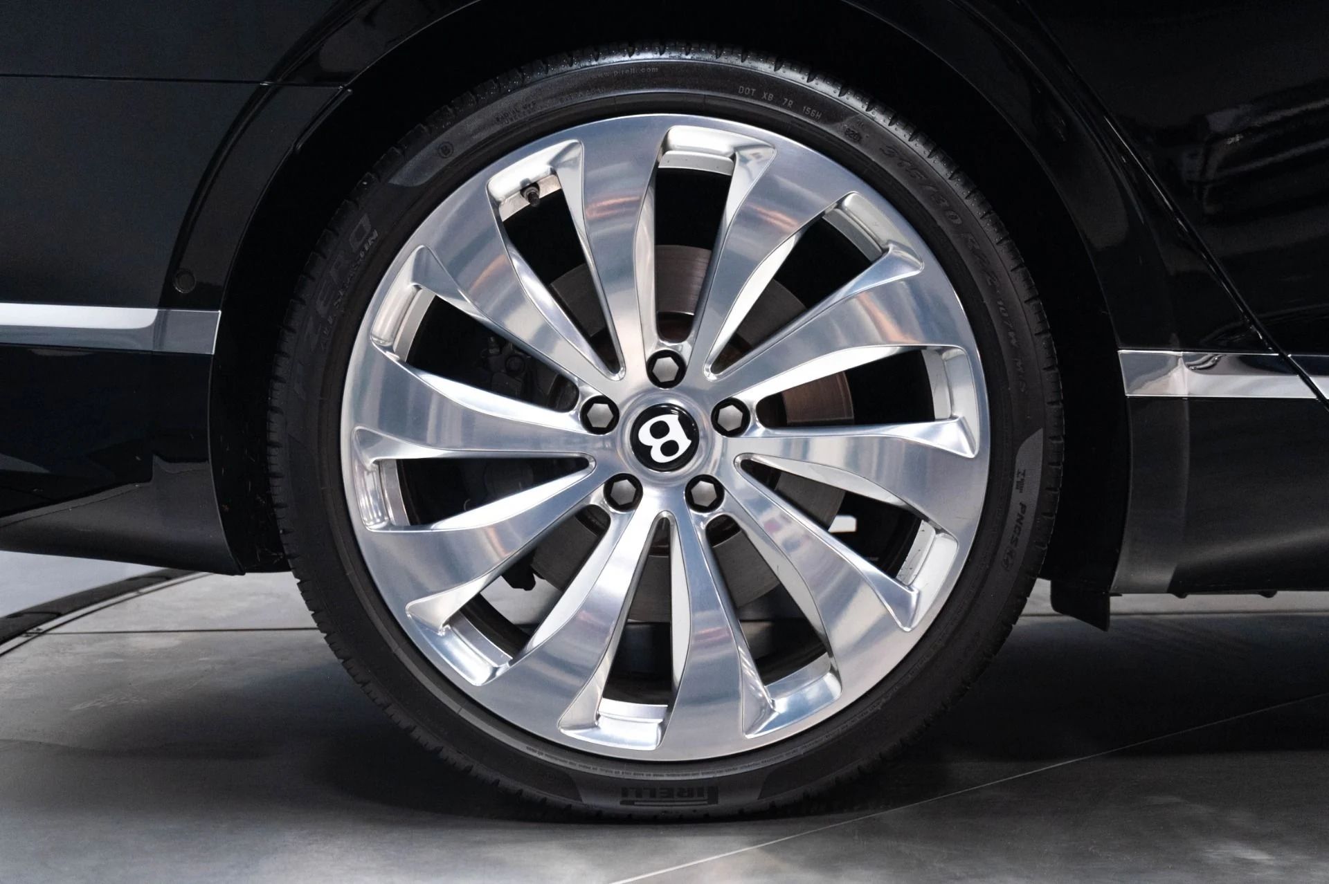 mph019_3174682192_Used_2020_Bentley_Flying_Spur_W12_1783372083_ee47afbe4f