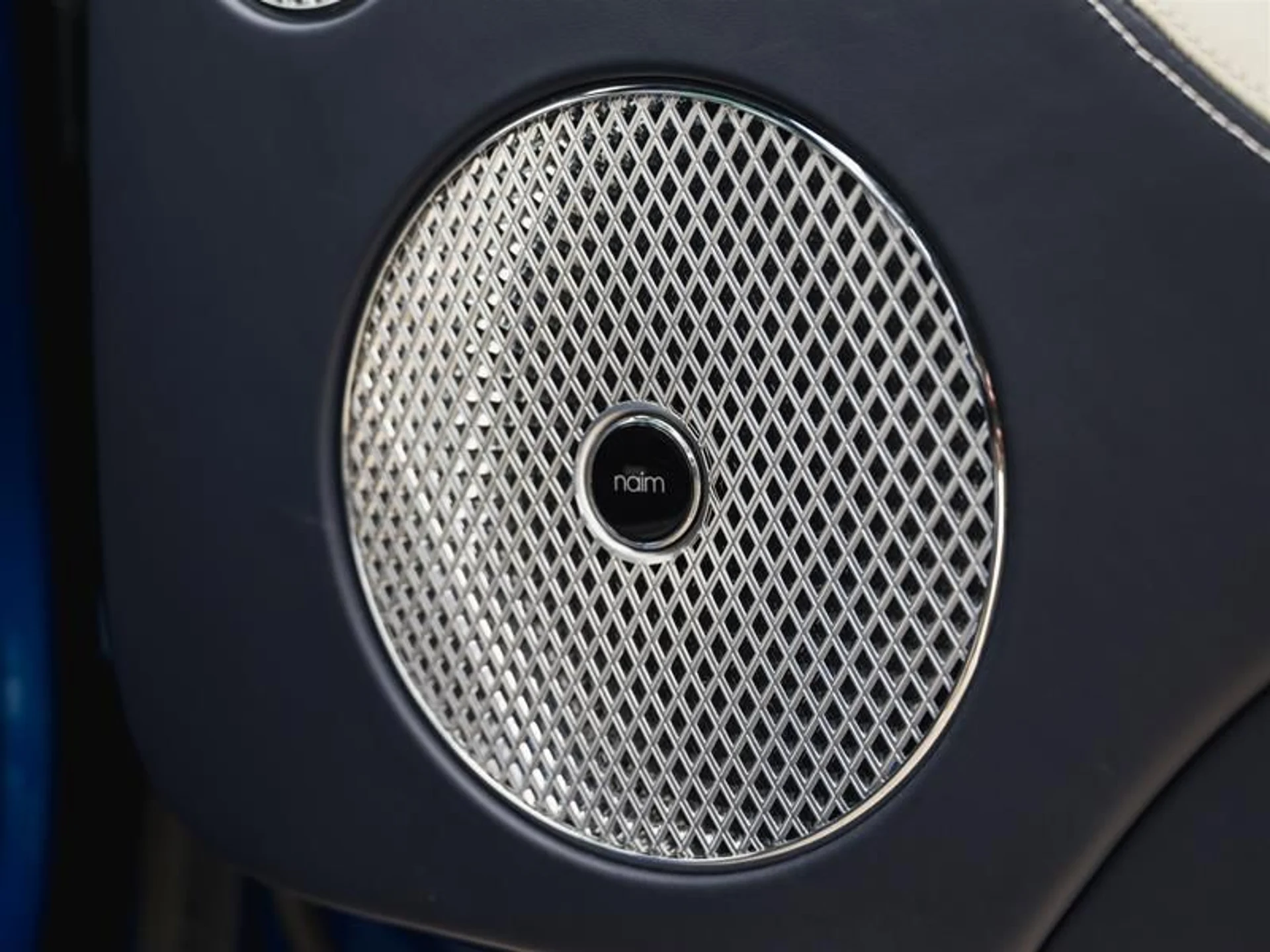 mph019_3177565946_qrbjnrlv_449ab3a821