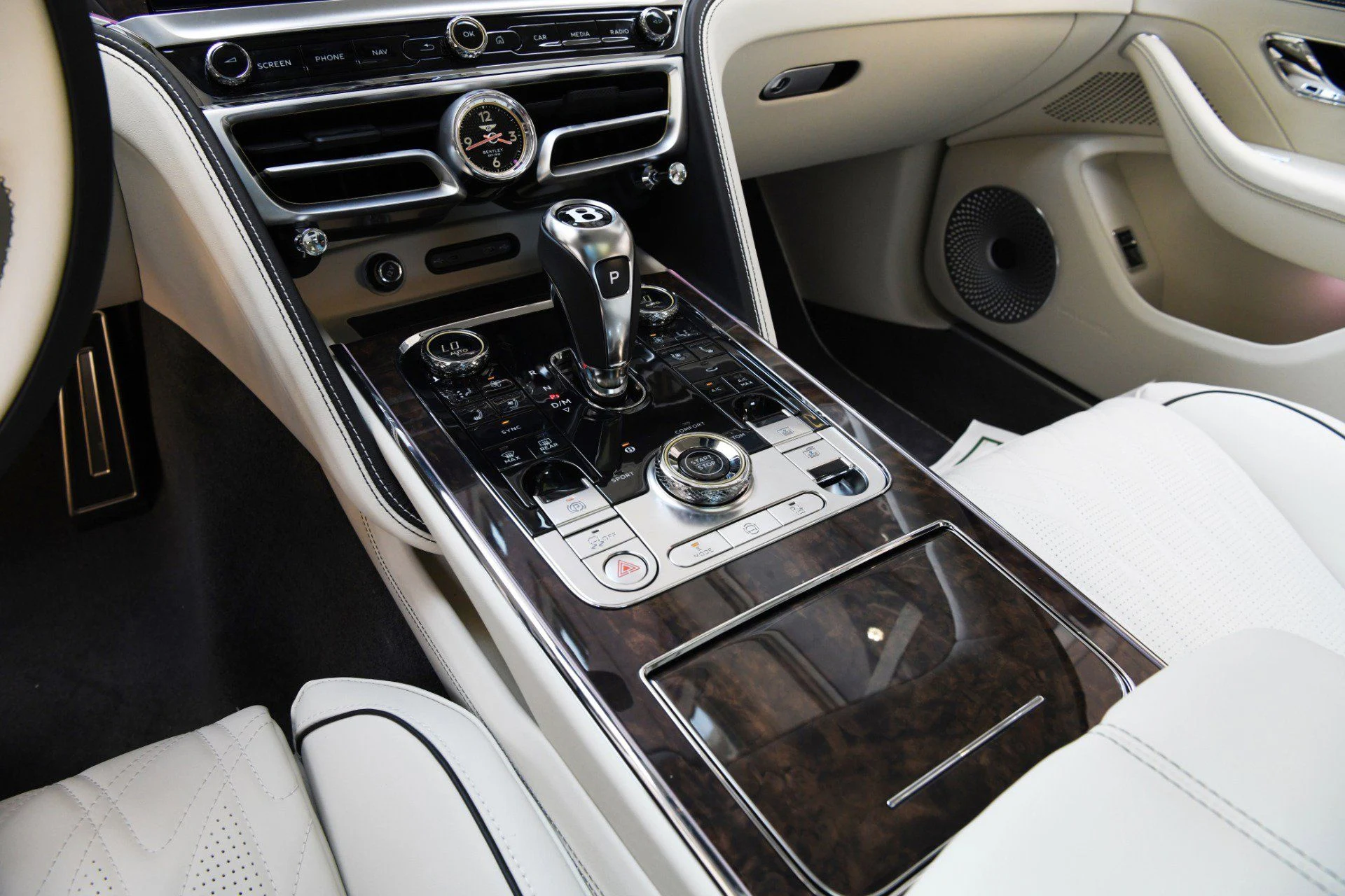 mph019_3182374998_b50b1b06a5151d59e9df7f68b3b57f16x_d34ce6c871