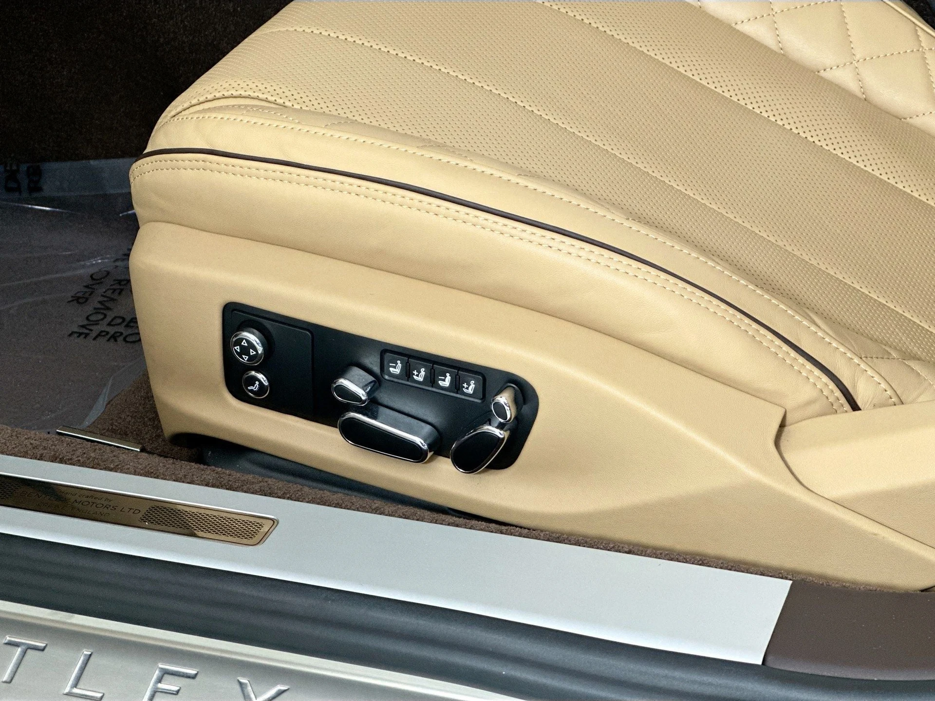 mph019_3186335784_20_b5afa2f311