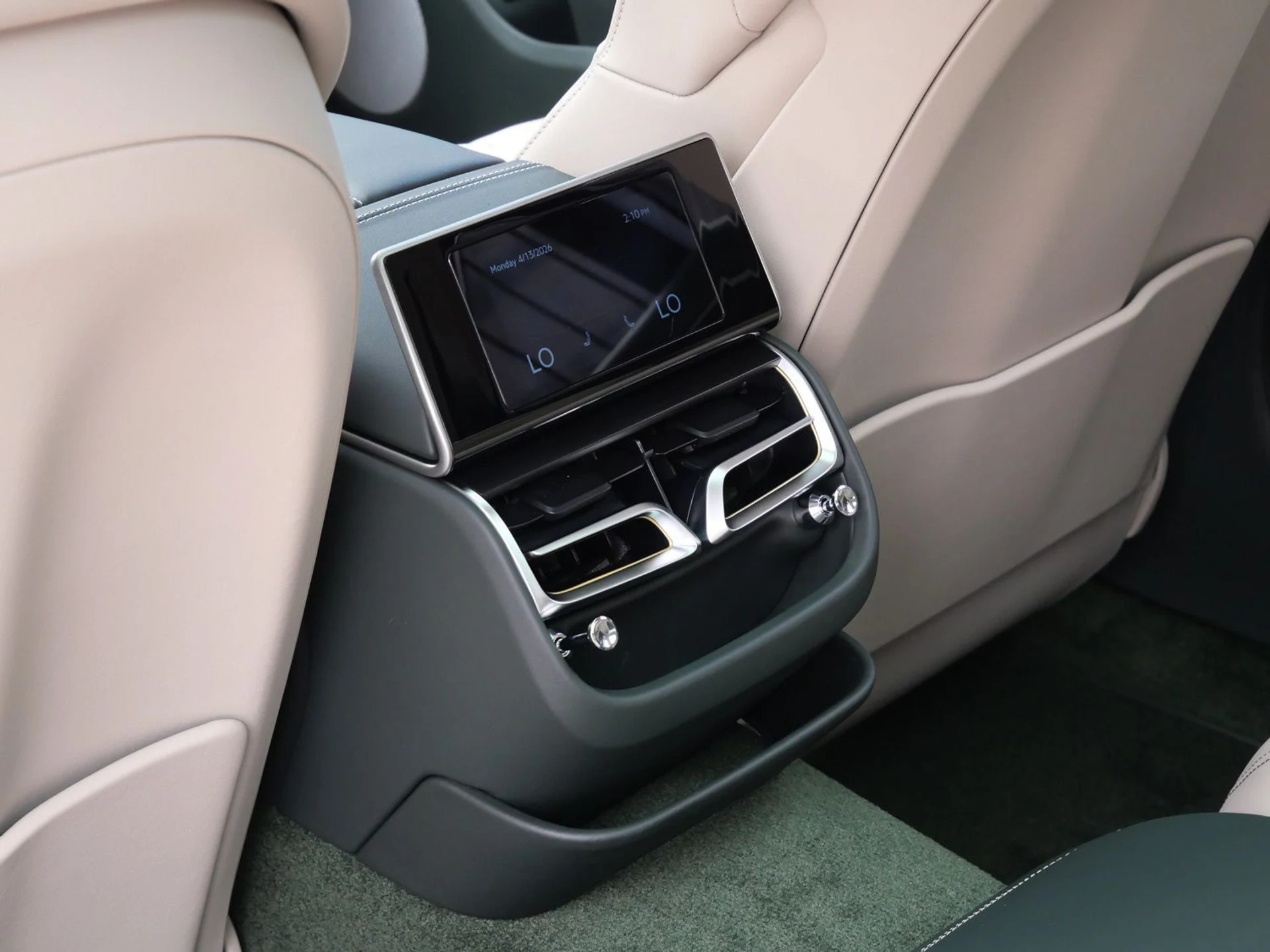 mph019_3187835027_9eda1d4c3c828ba8c56b4a1451b28050x_c01814d3bb