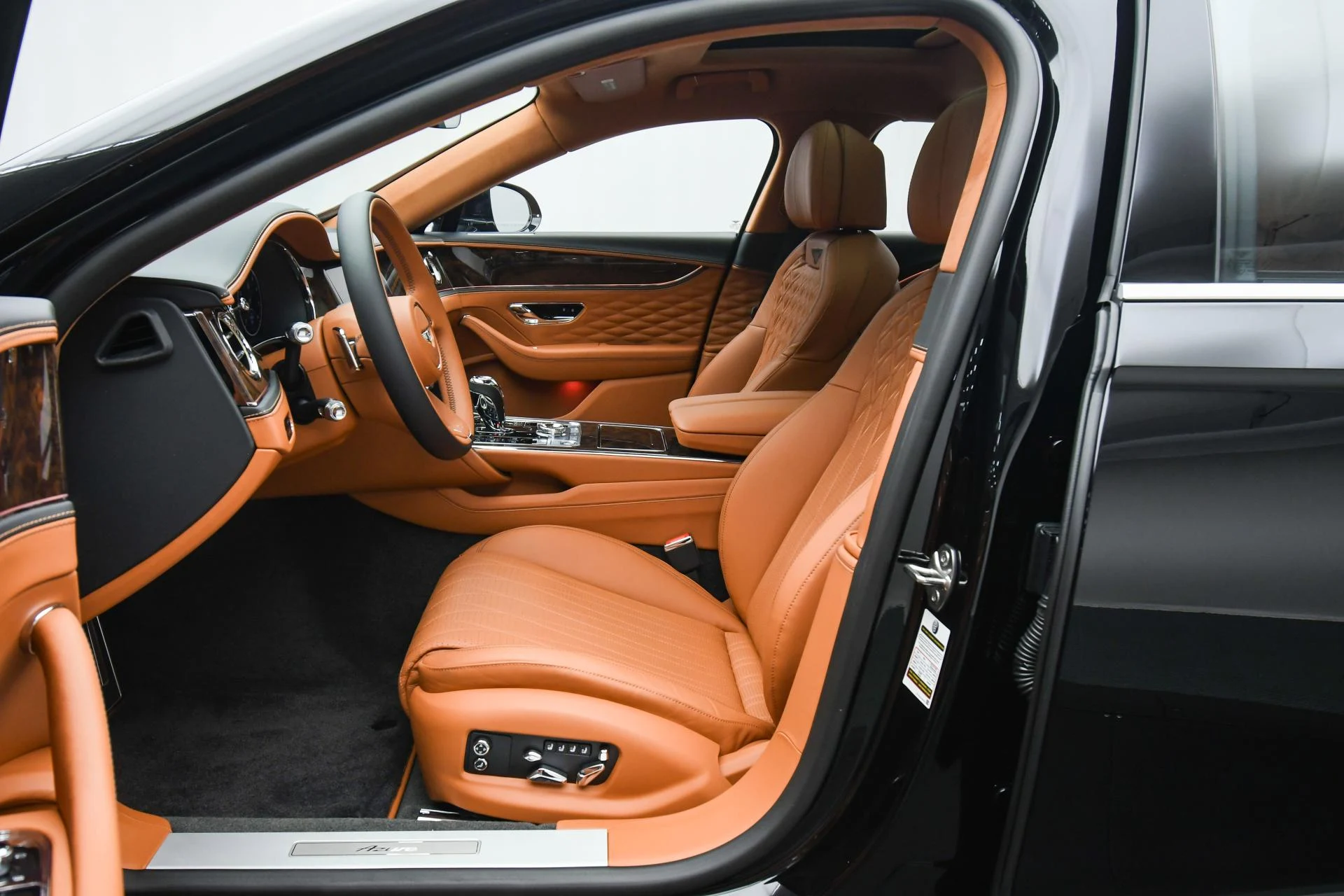 mph019_3190462629_Used_2023_Bentley_Flying_Spur_Azure_1755332874_40783d2ca5
