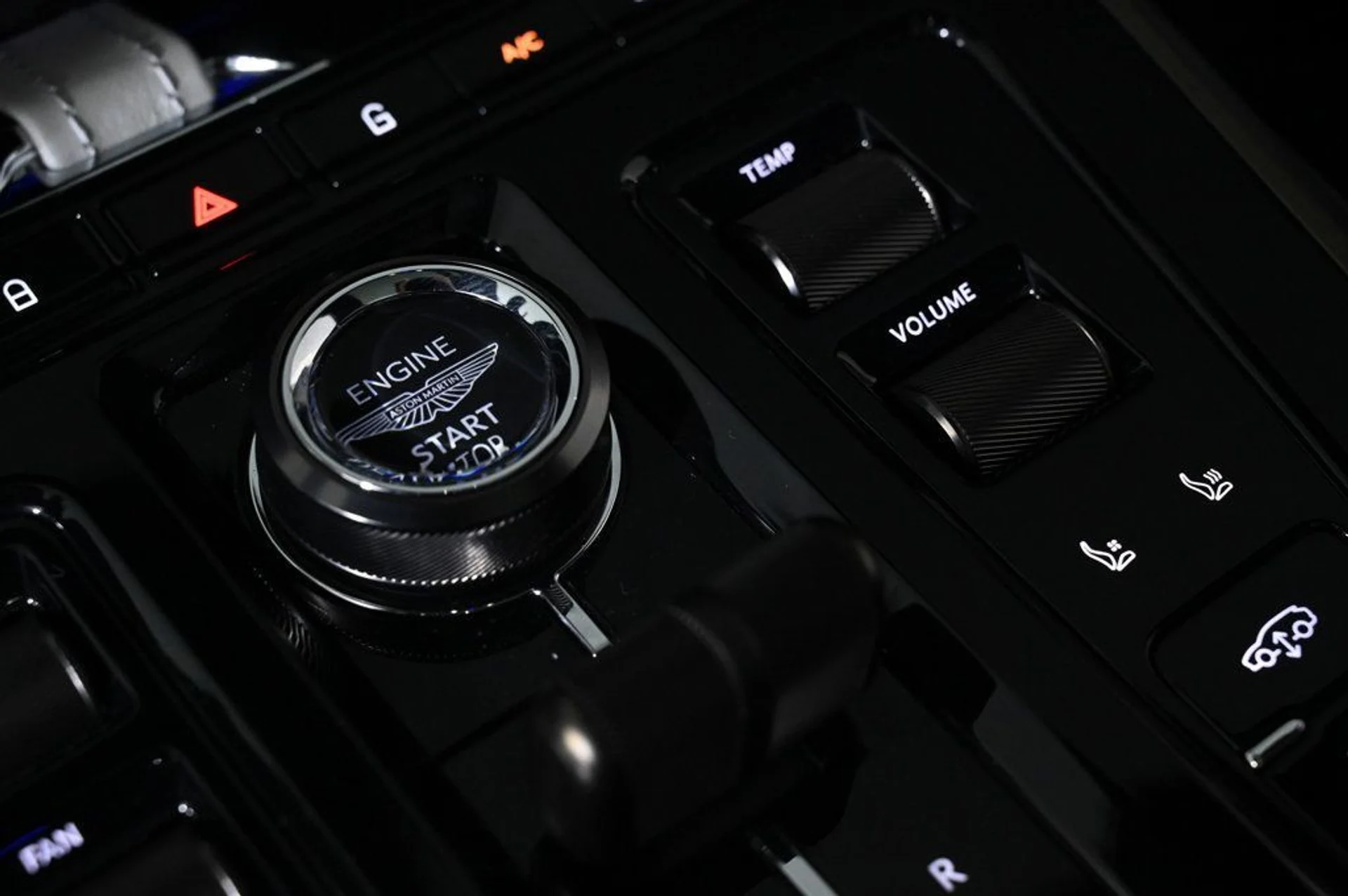 mph019_319096022_new_2026_aston_martin_dbx_sawd_11350_23000820_19_1024_494754e38a