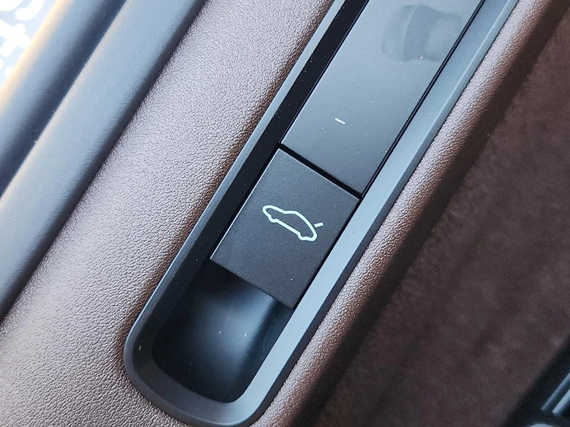 mph019_3193919665_ni_GN_Egml_NILV_Kehb_Yfj6z5bqp_AM_95d278d21a