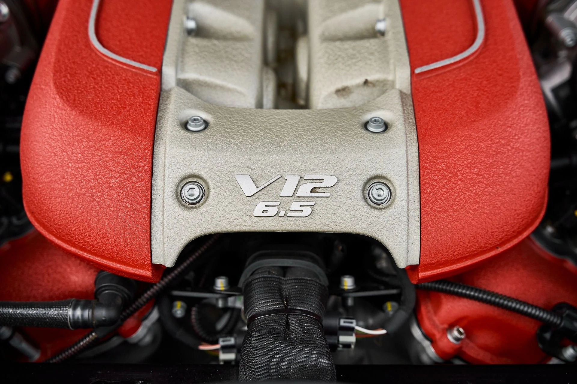 mph019_3199307238_Used_2022_Ferrari_812_GTS_Base_1770762743_2e9c1ad691