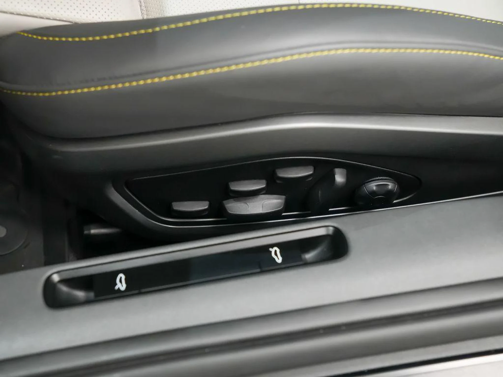 mph019_3209010586_pkt_P_xx_SSN_5o_X4_Cj_b1fb8l_S_Iv8_ca64fbc7e2