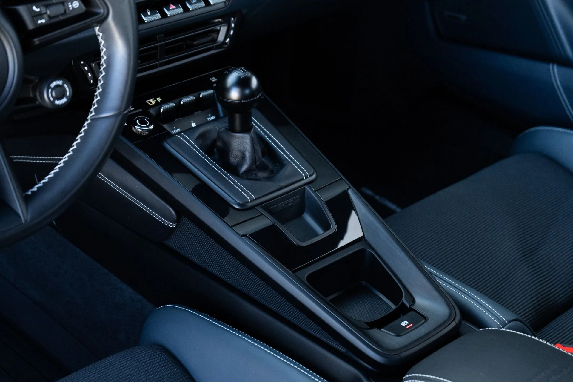 mph019_3209804688_Used_2024_Porsche_911_GT_3_Touring_1771783226_fac215d141