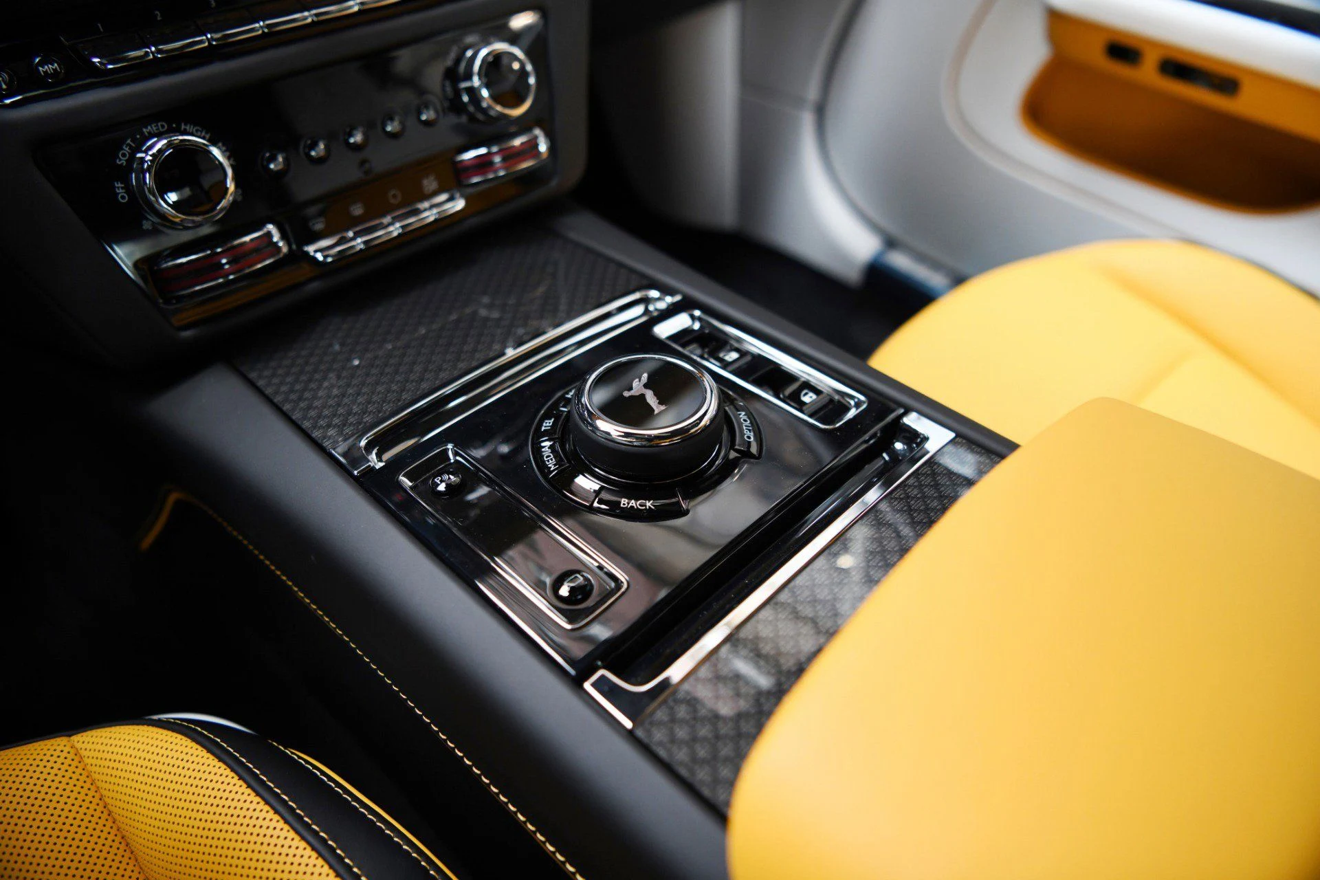 mph019_3221344021_e3c37e5951e1c79c40d14e901cbdc390x_834e1e68bf