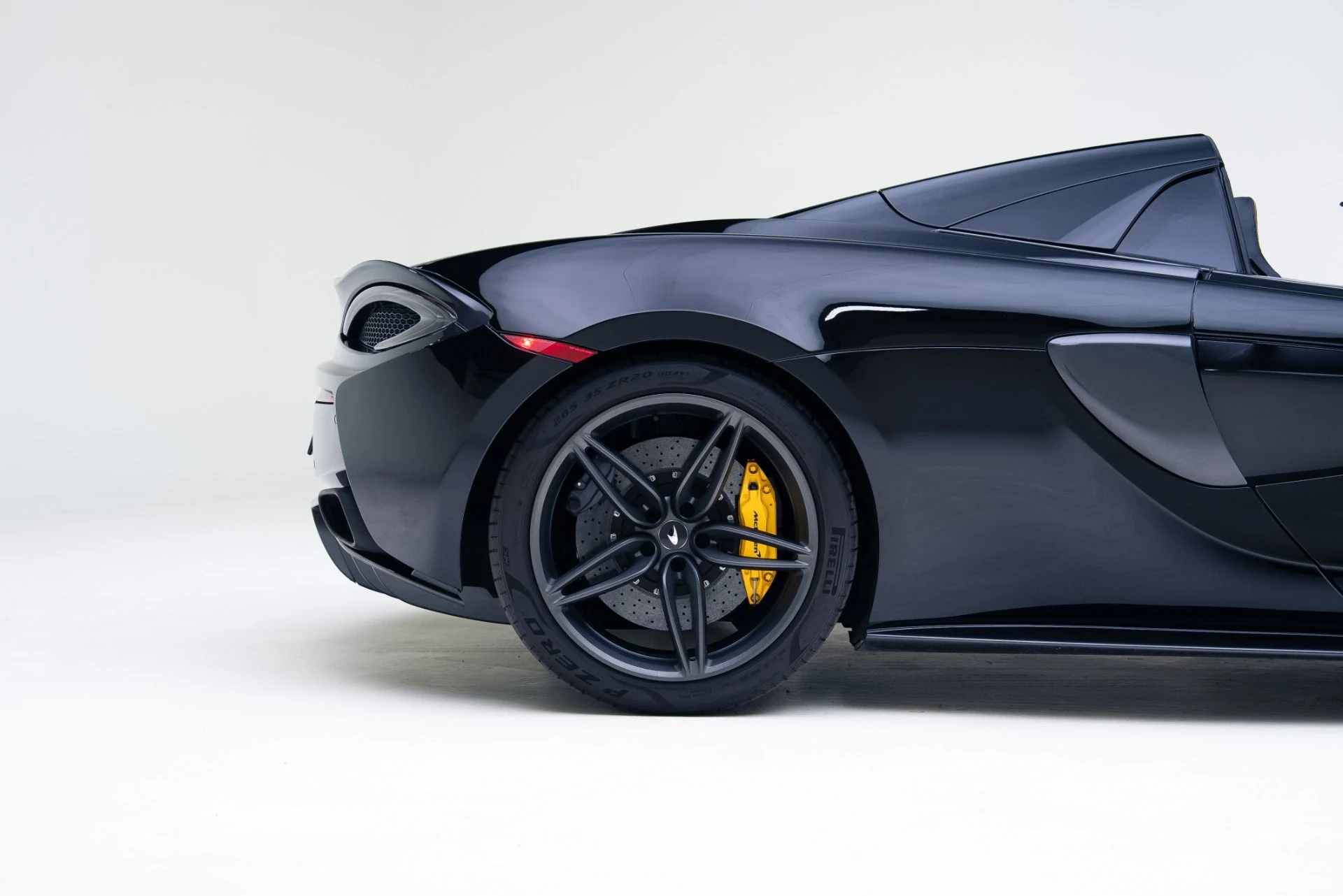 mph019_3223995092_Used_2019_Mc_Laren_570_S_Spider_1767812844_c3fd00ebc5