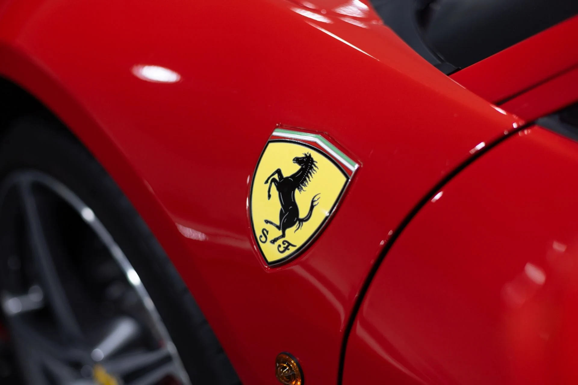 mph019_3225619448_Used_2011_Ferrari_458_Italia_Rossa_Corsa_Front_Lift_Backup_Camera_1770937894_9a1eac9159