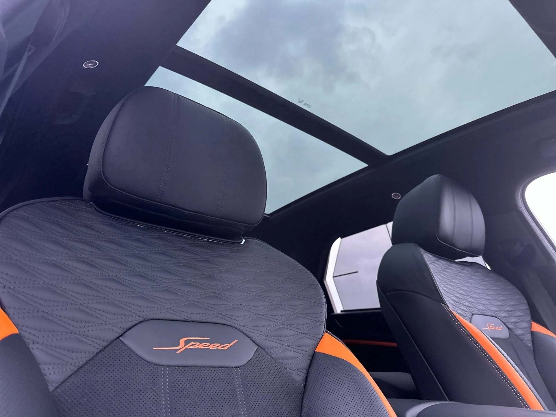 mph019_3251846943_New_2026_Bentley_Bentayga_Speed_1766589048_0679f3e0f0