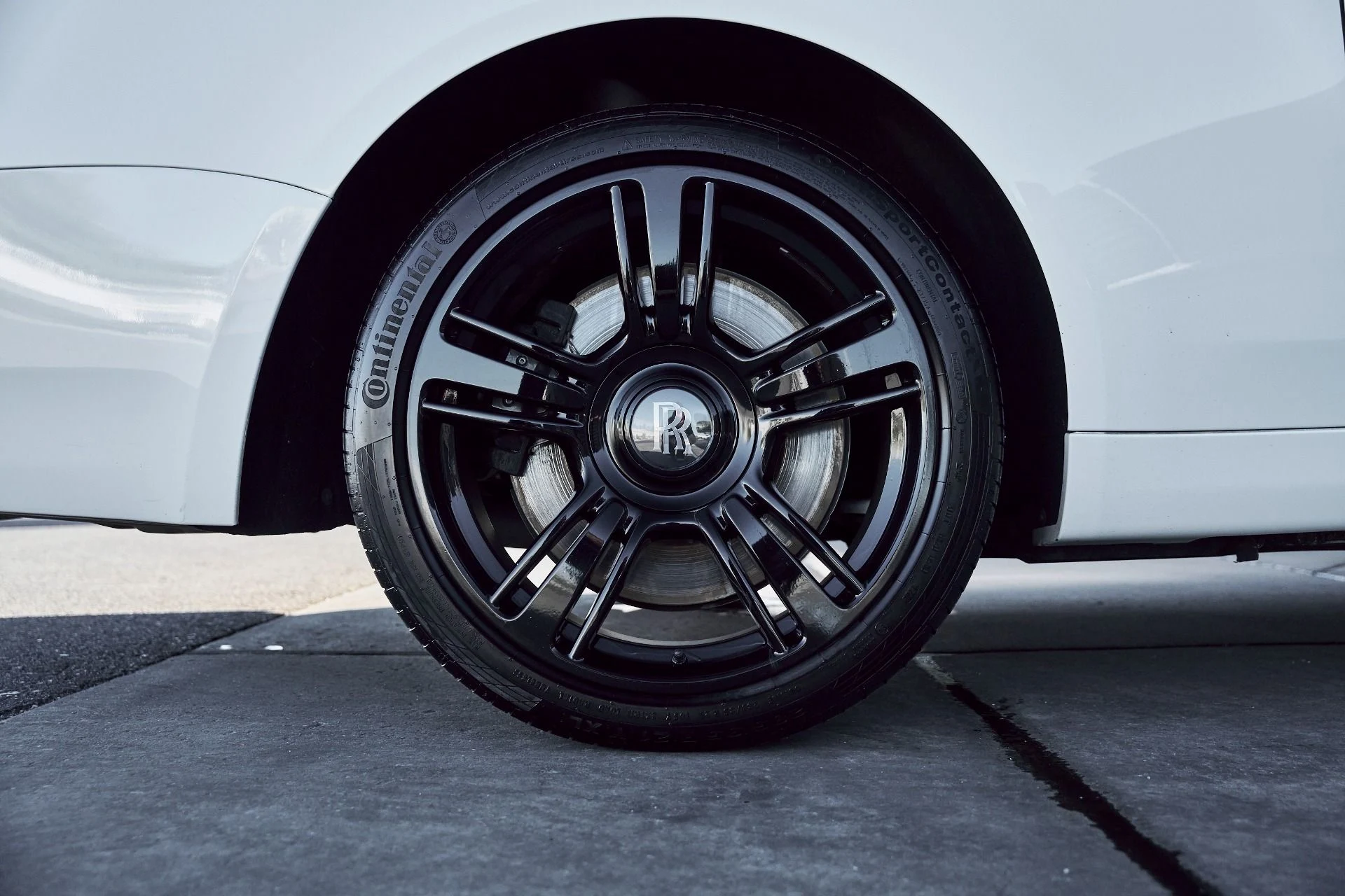 mph019_3260661019_Used_2015_Rolls_Royce_Wraith_Base_1767063496_7f49716a19