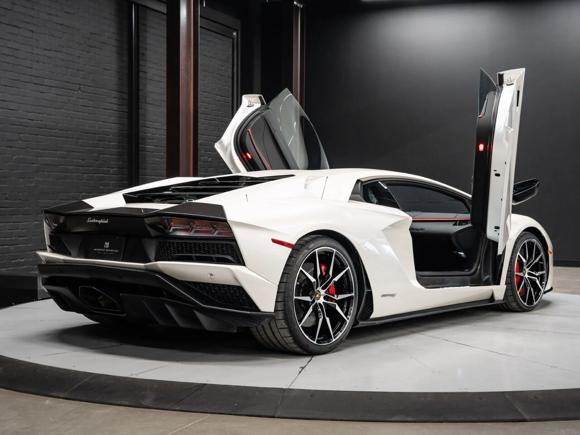 mph019_3262653493_lamborghini_aventador_2017_e15443fee8