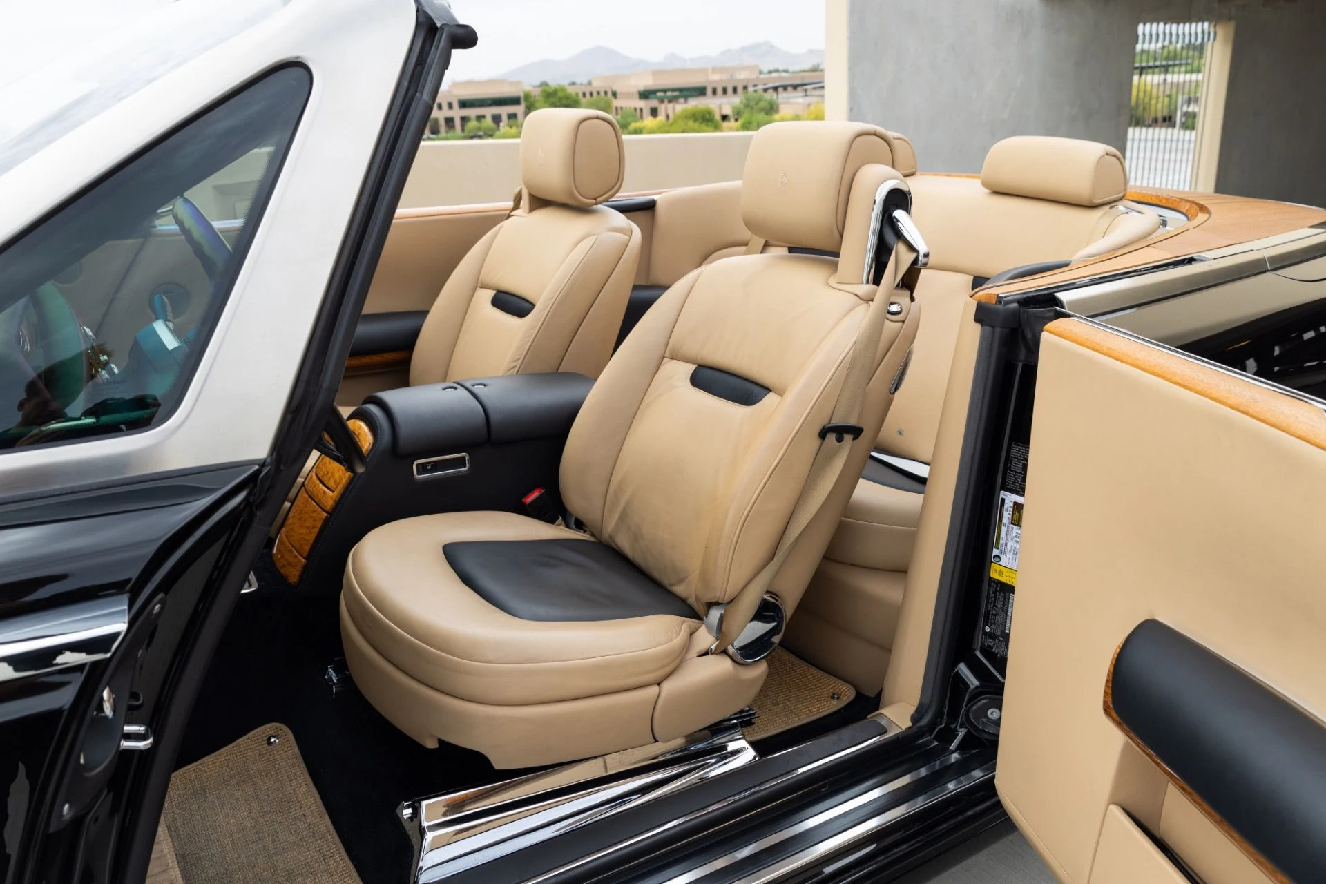 mph019_3266902889_Used_2009_Rolls_Royce_Phantom_Drophead_Coupe_1775064154_5230949853