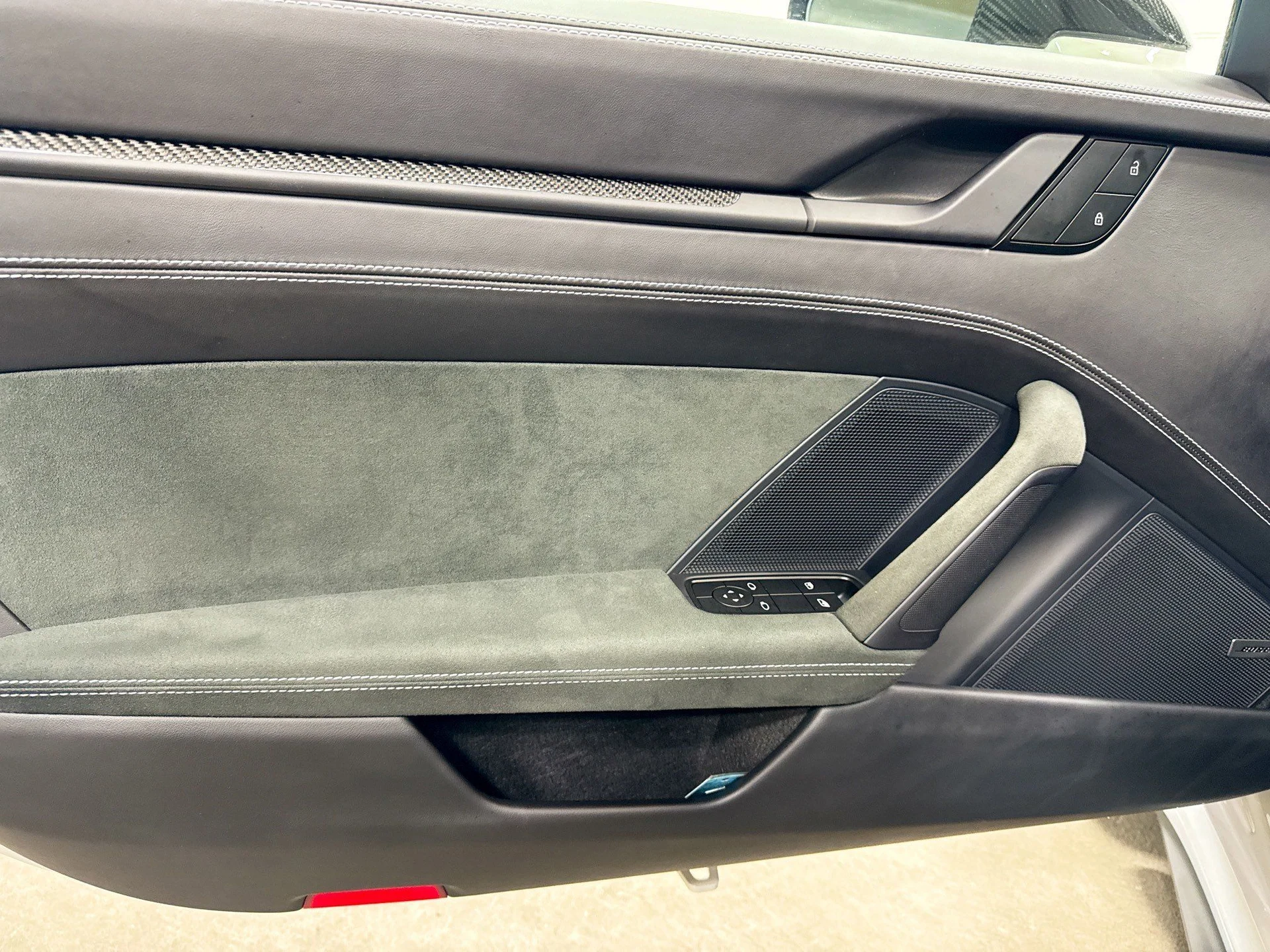 mph019_3270762107_fb264e3c68adf51a7b33450be516d2c6_64326ae361