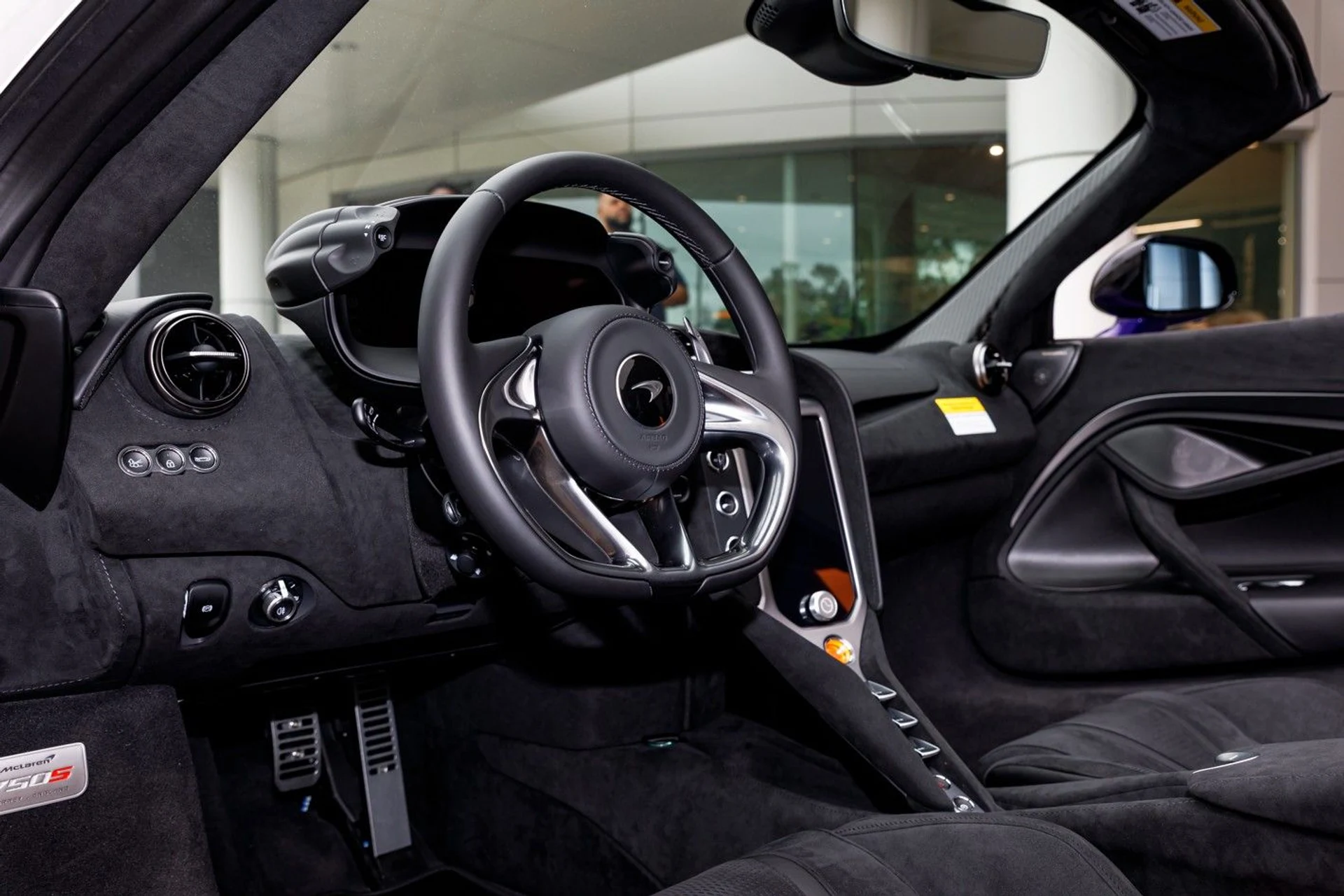 mph019_3271145298_627_p20_l_02840c5d75