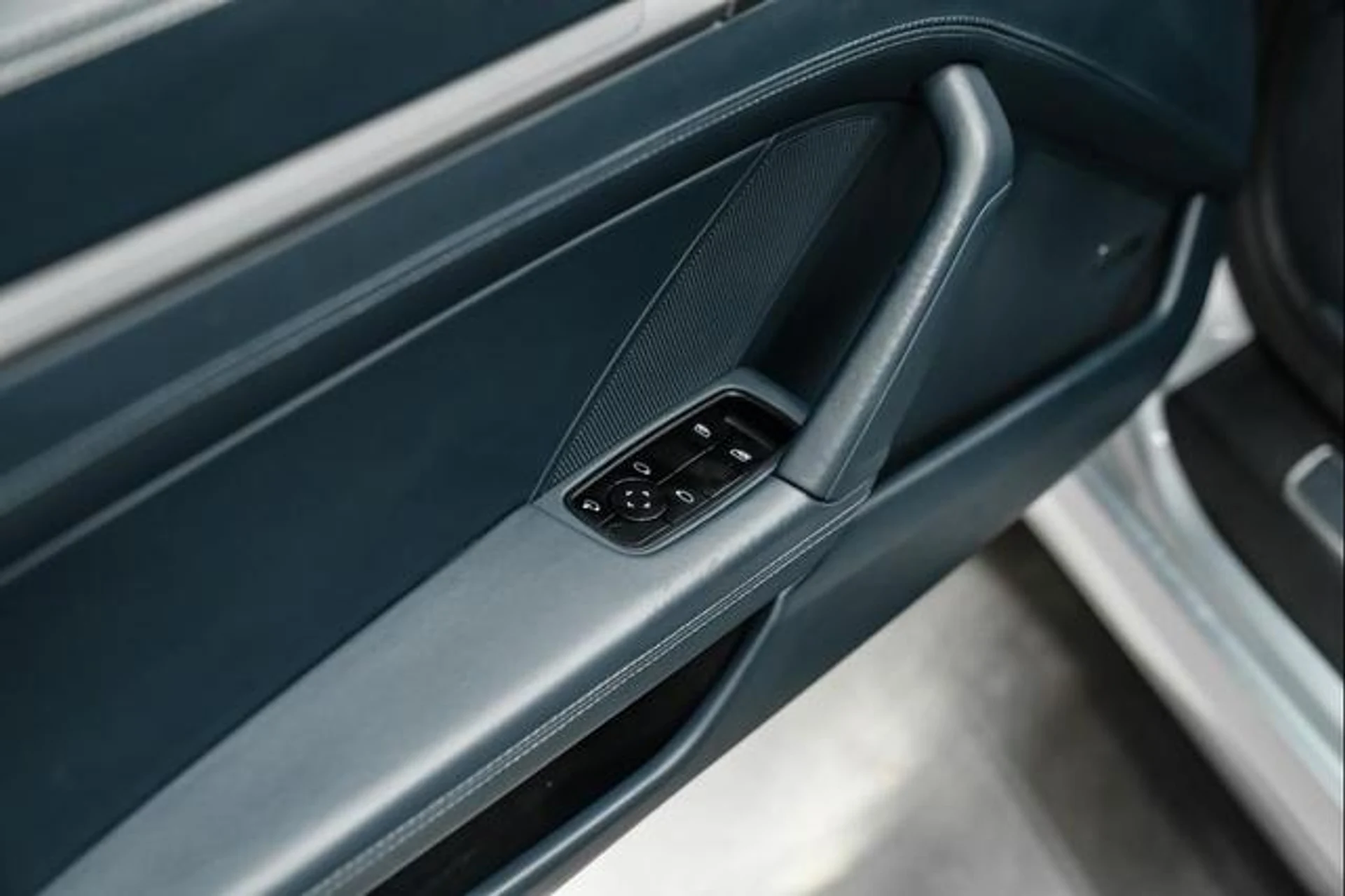 mph019_3281594305_43lk_Ixnv_Lc49_Gn8_Alldkrkb_W10_094c912dcd