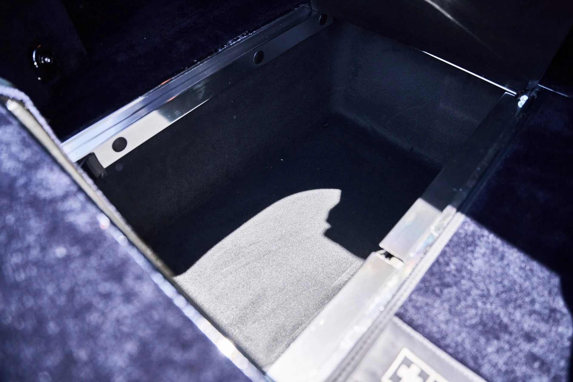 mph019_3283456839_Used_2009_Rolls_Royce_Phantom_Drophead_Coupe_Base_1779209646_f83c18a6f7