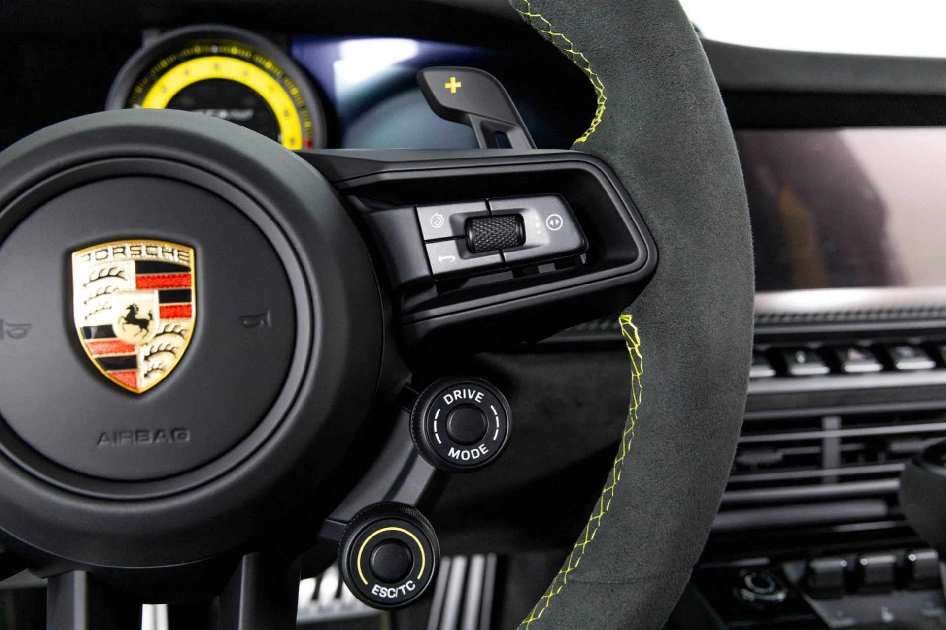 mph019_3285045593_Used_2025_Porsche_911_GT_3_RS_1779147252_1c0e87da01